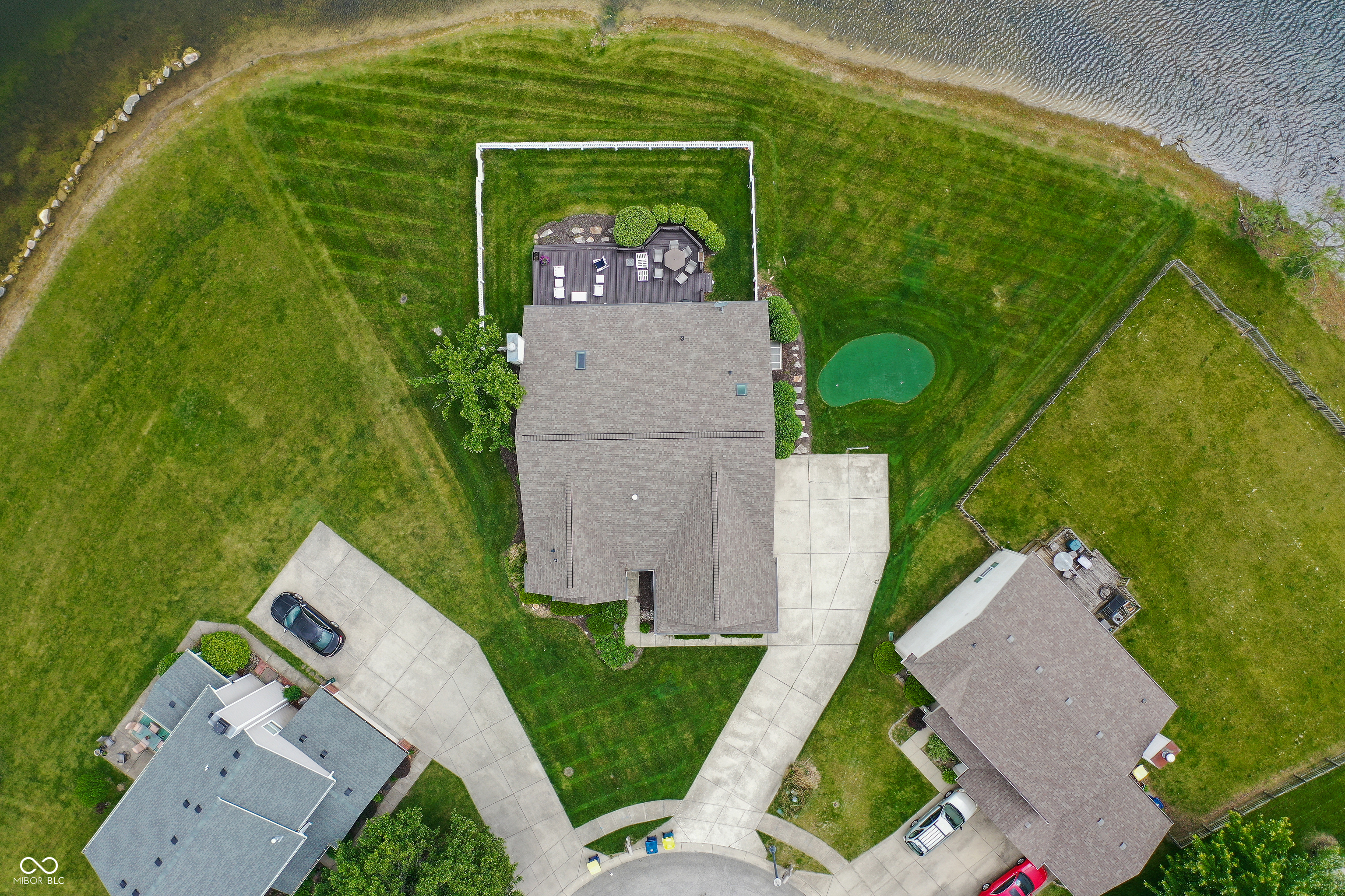 5518 Hammock Glen Drive