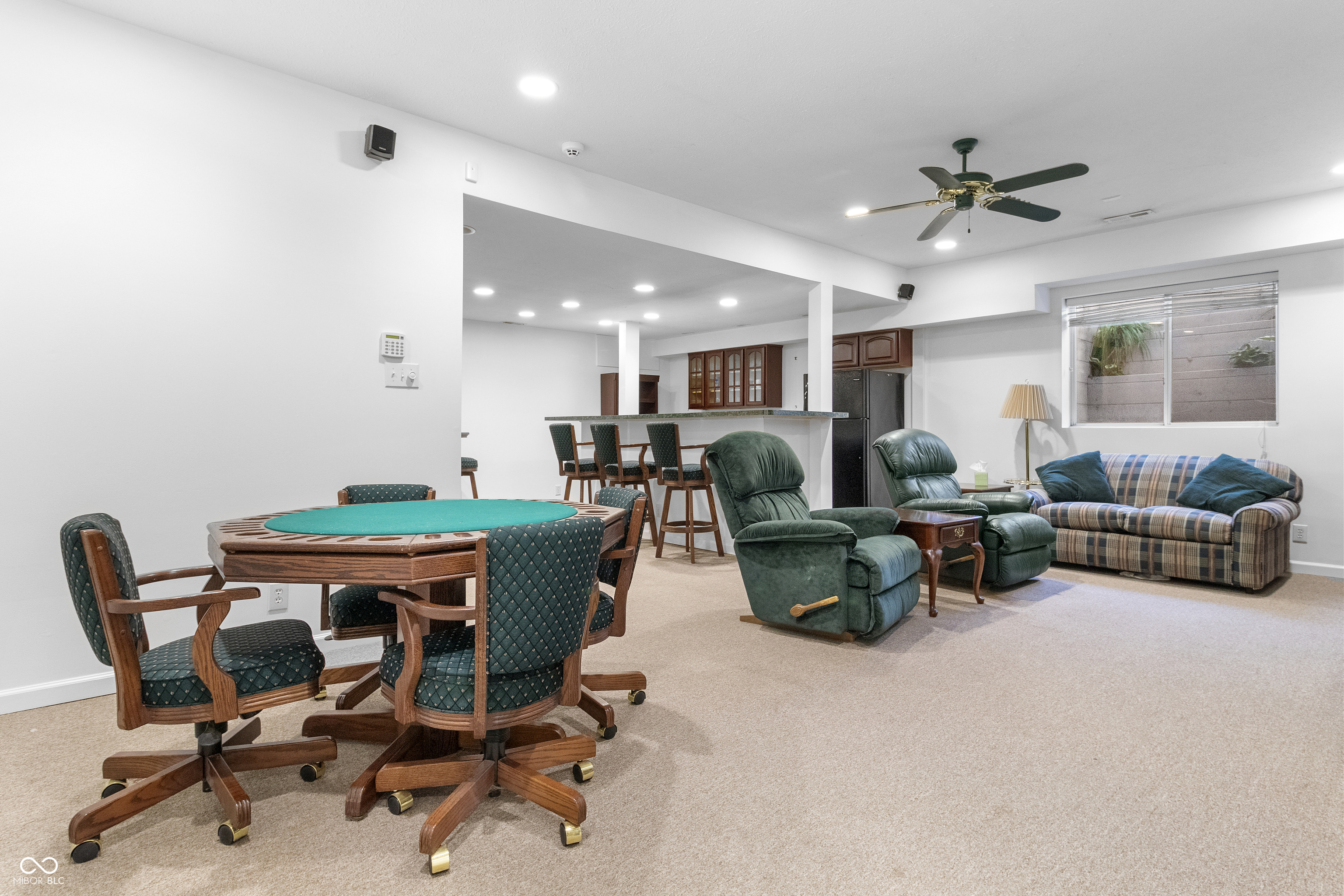 5518 Hammock Glen Drive