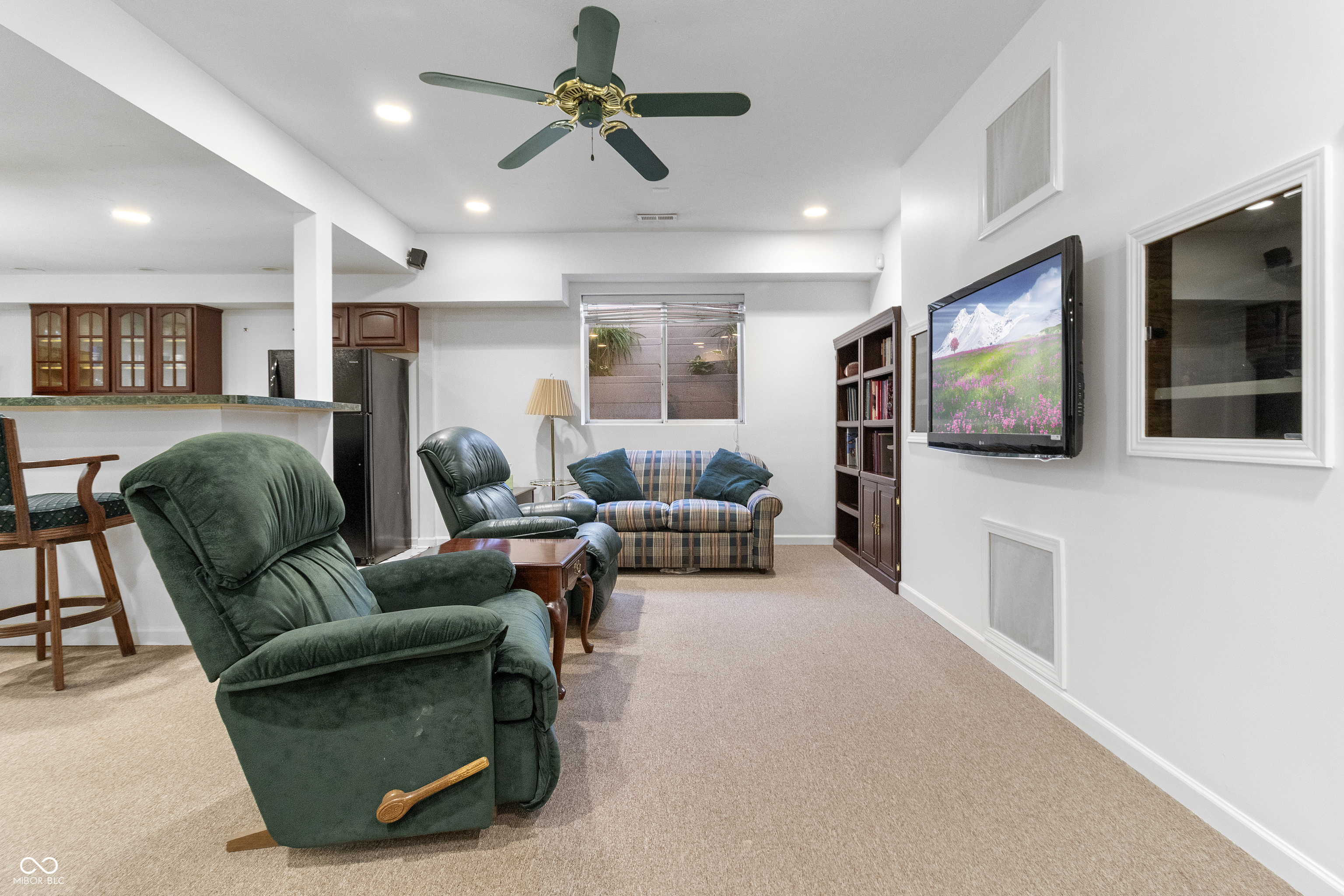 5518 Hammock Glen Drive