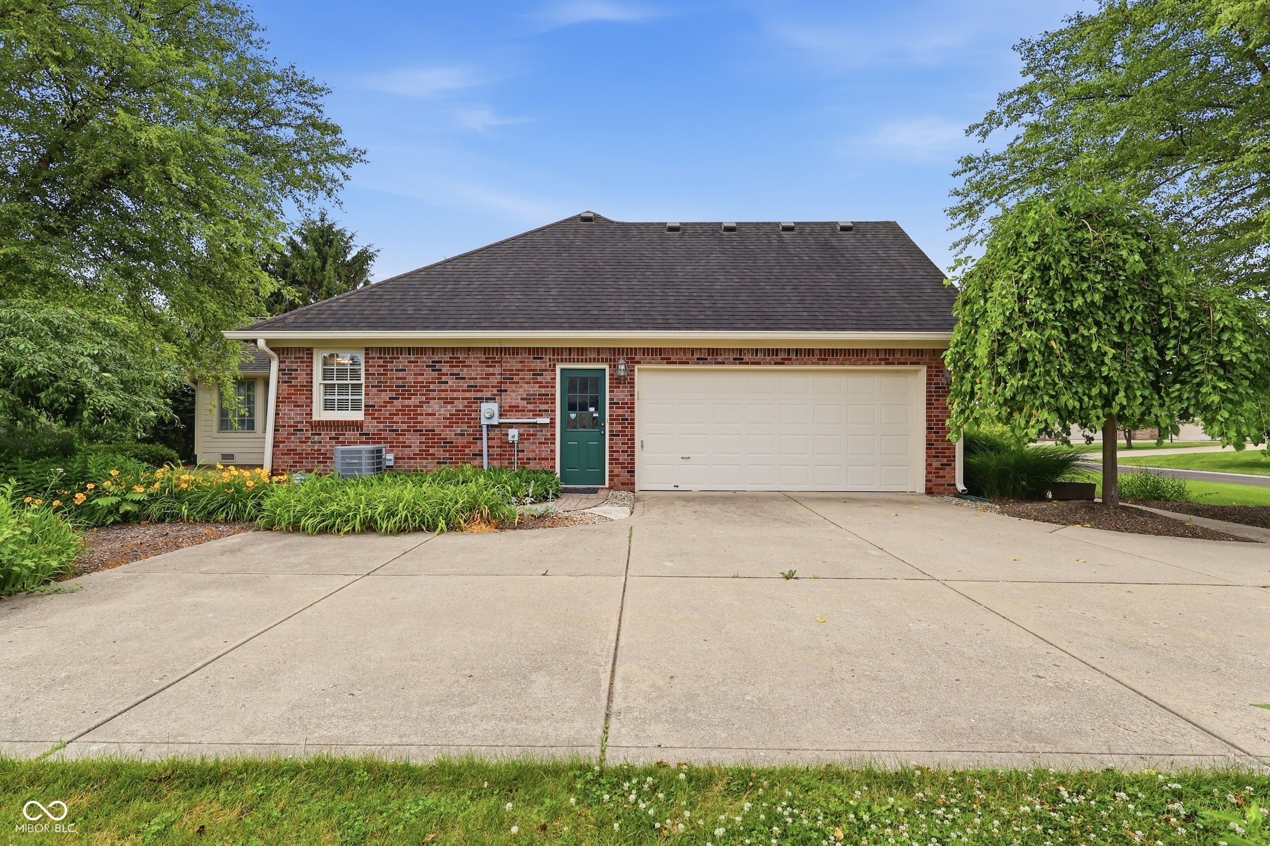 3343 S Rosewind Drive