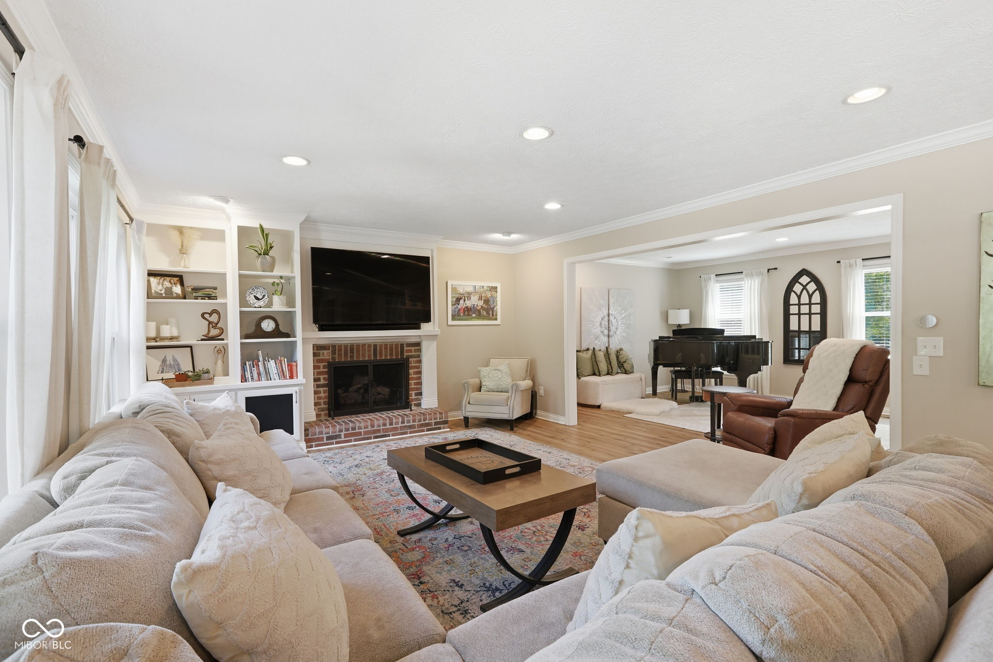 8404 Eastbay Drive