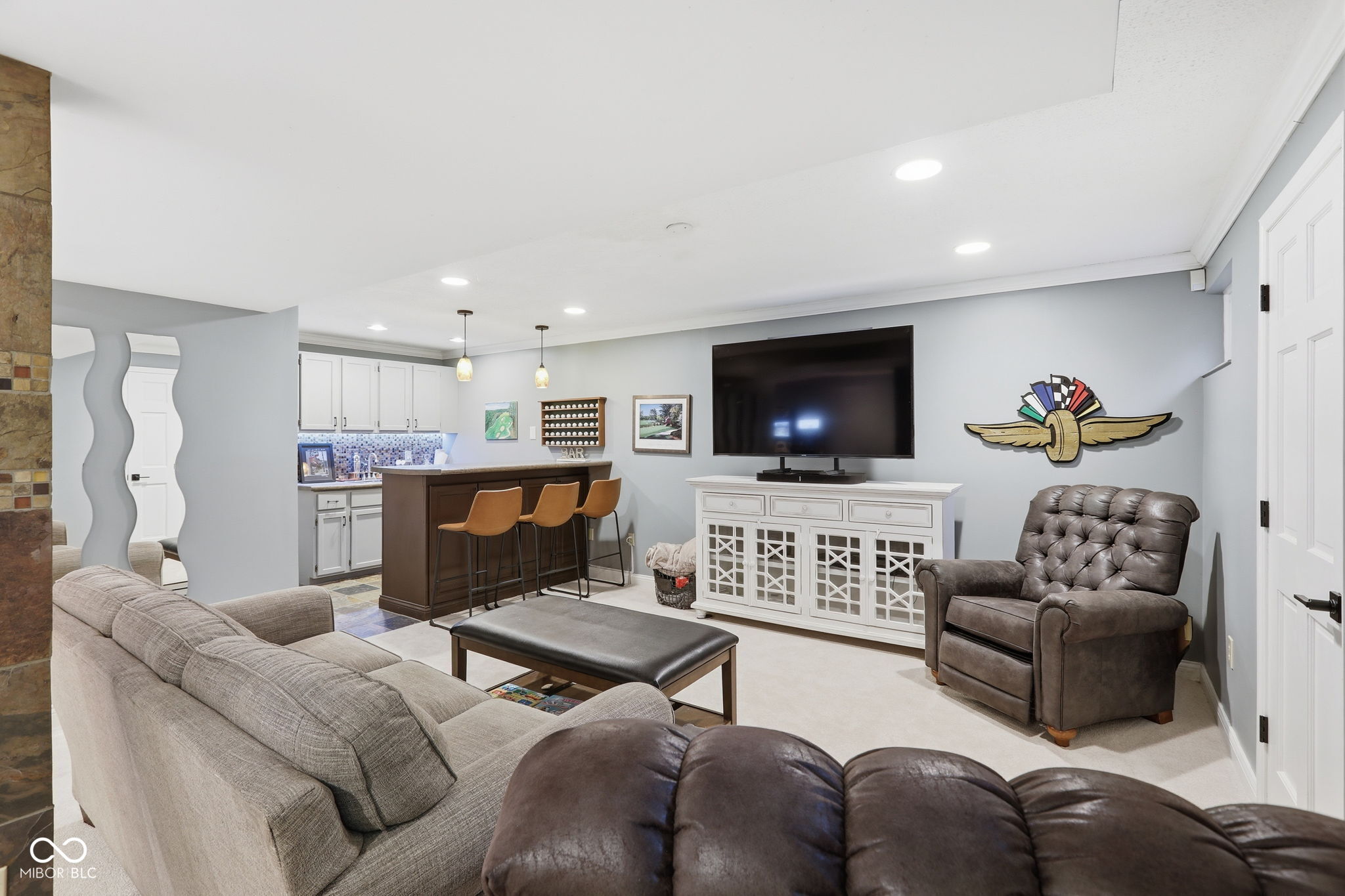 8404 Eastbay Drive