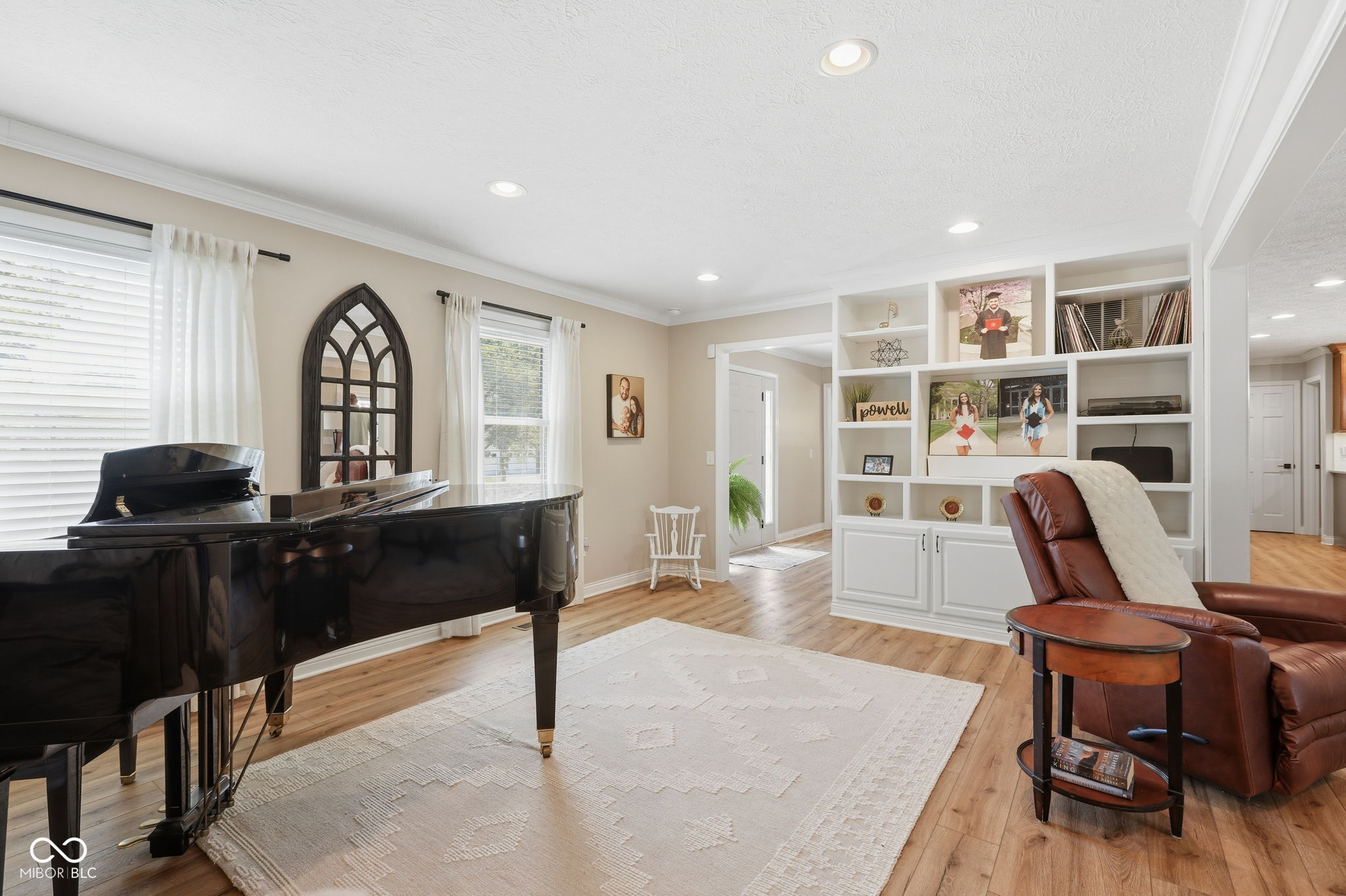 8404 Eastbay Drive