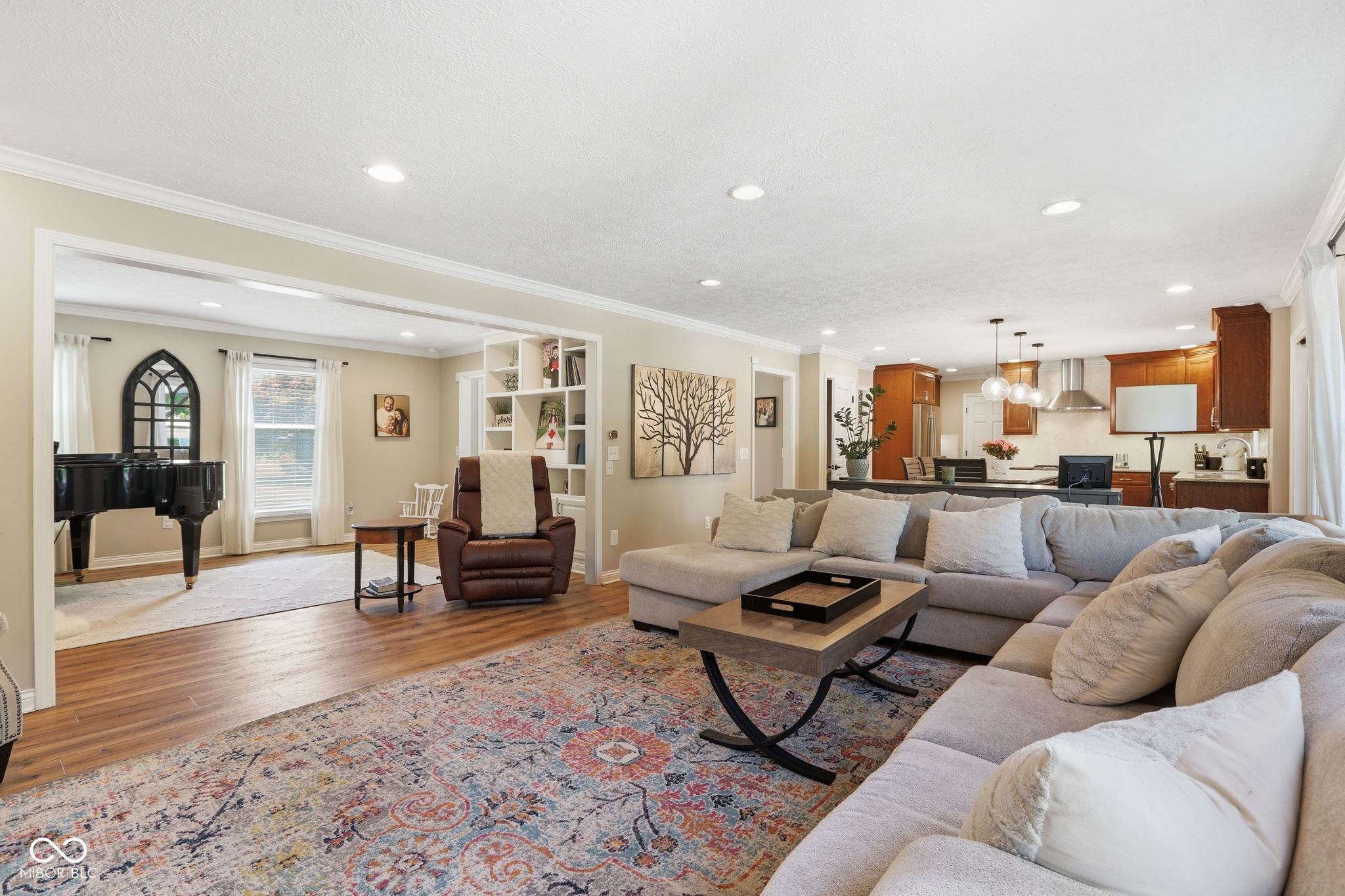 8404 Eastbay Drive