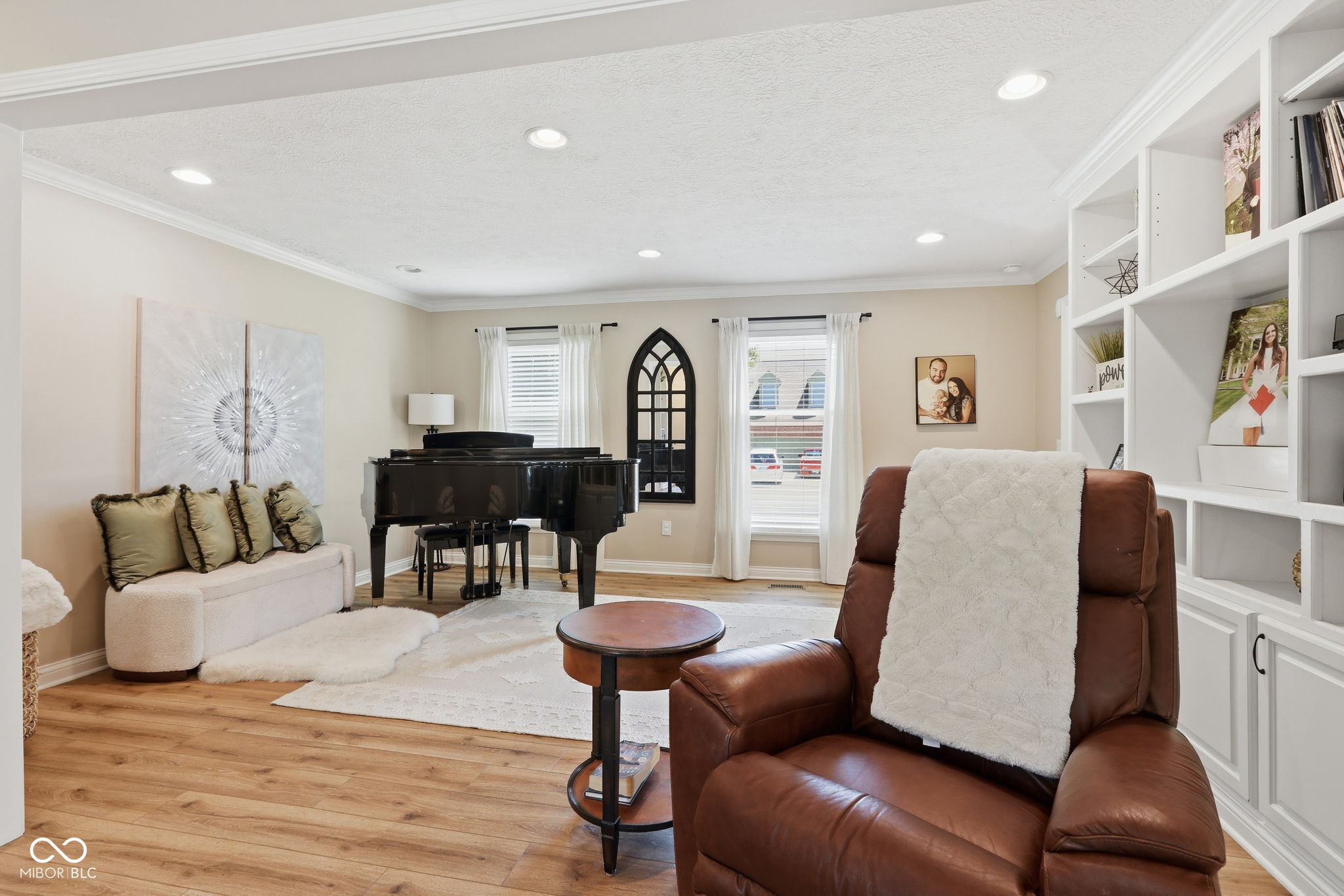 8404 Eastbay Drive