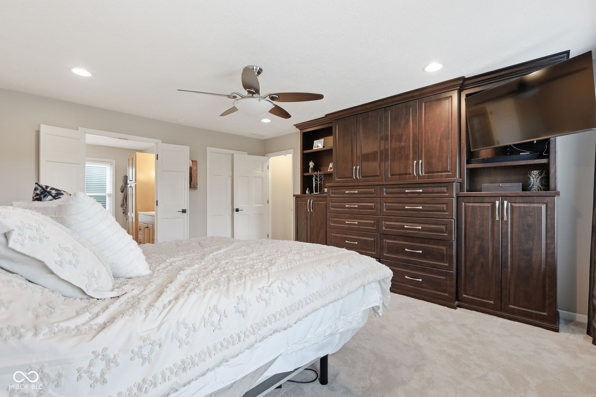 8404 Eastbay Drive