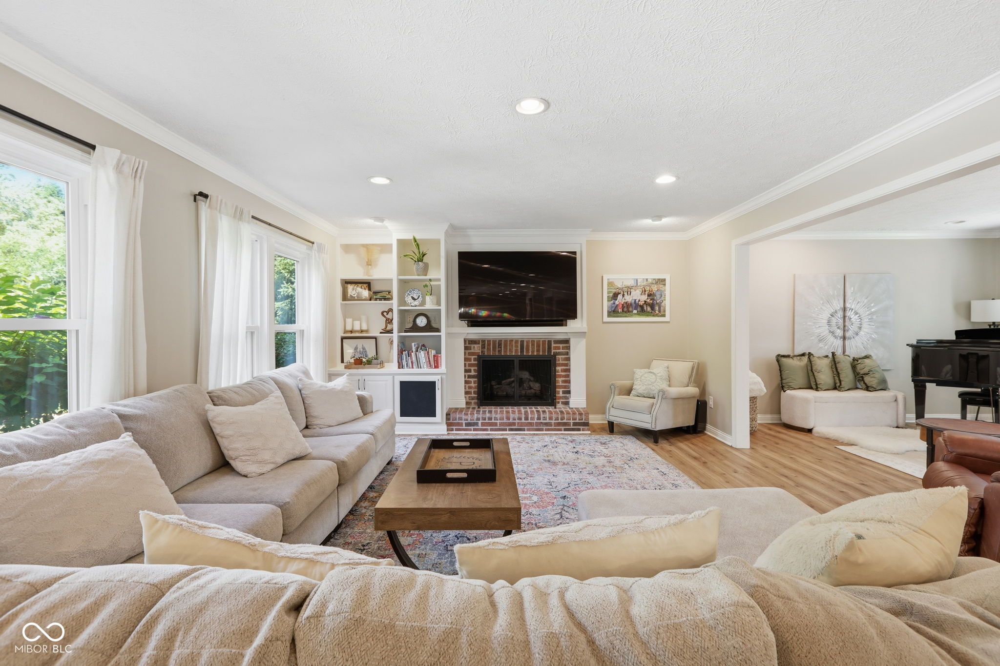 8404 Eastbay Drive