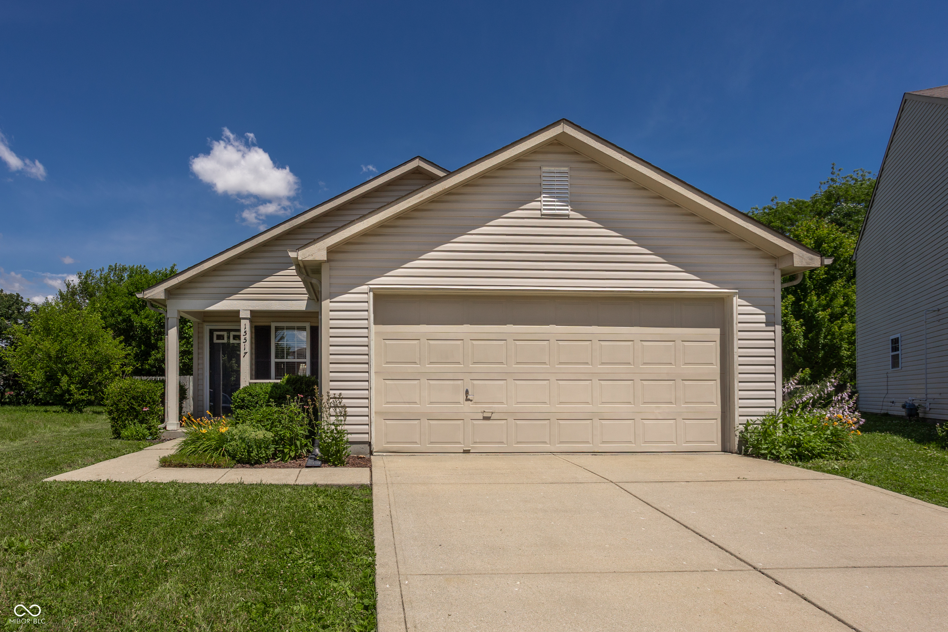 15517 Wandering Way