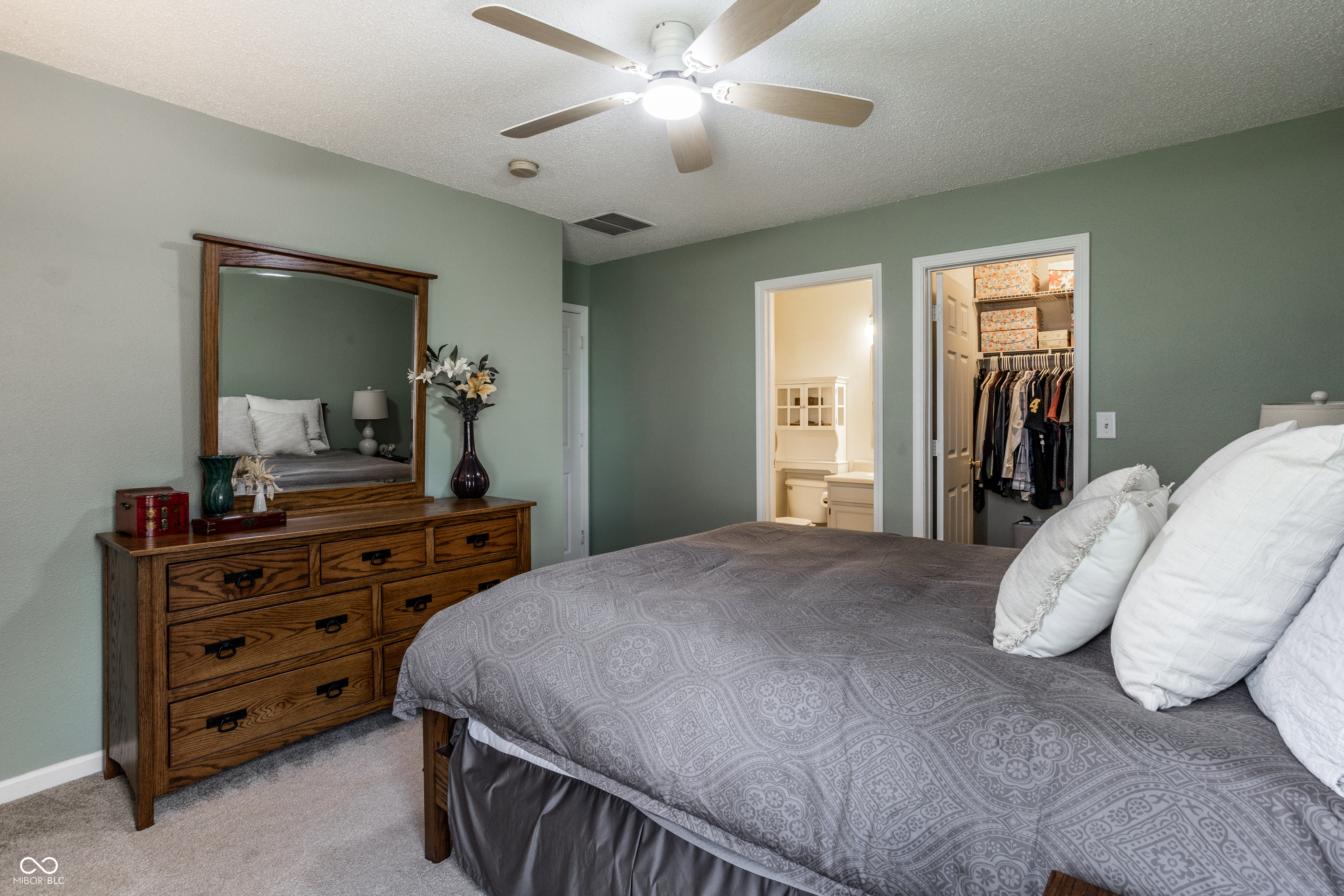 15517 Wandering Way