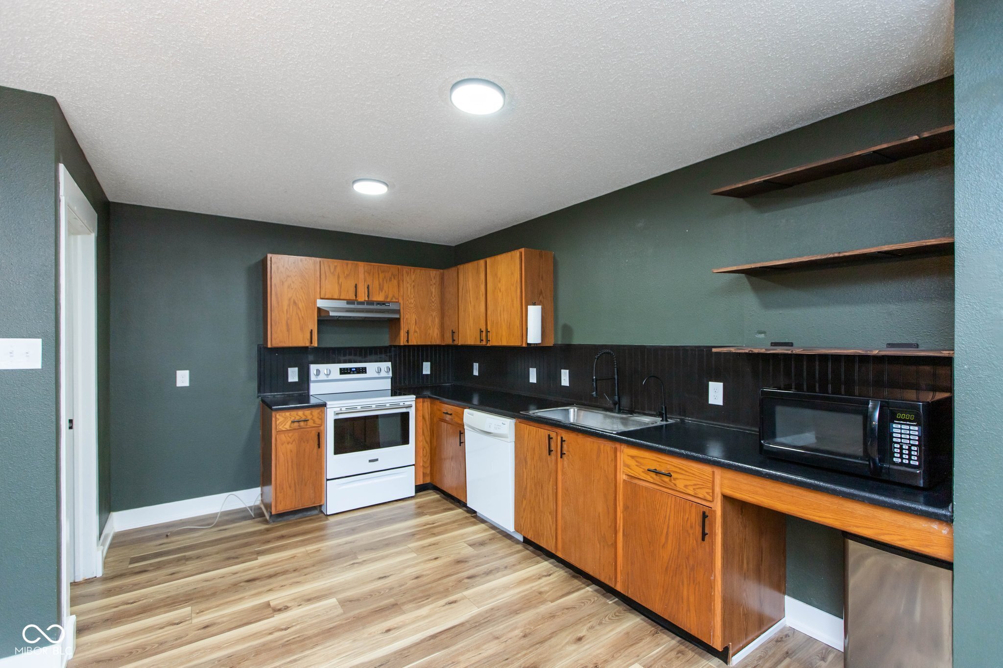 9698 W Lantern Lane