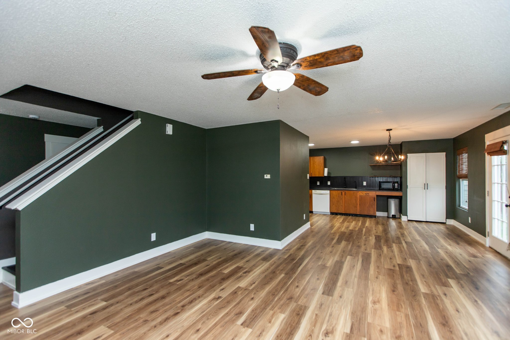 9698 W Lantern Lane