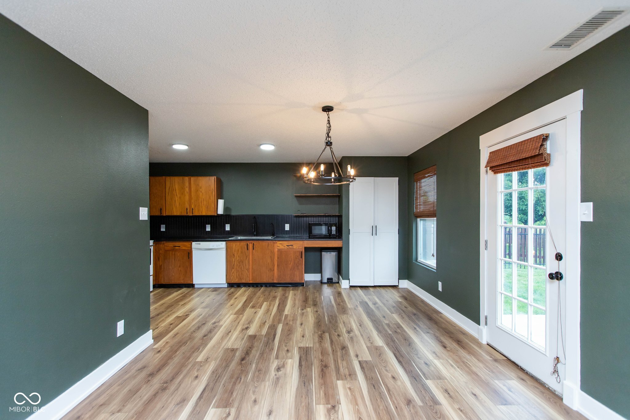 9698 W Lantern Lane