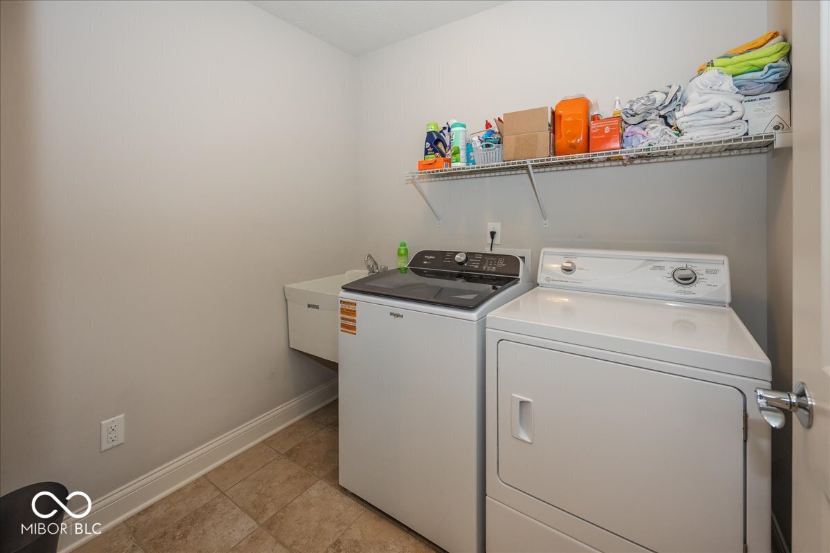 9976 Win Star Way