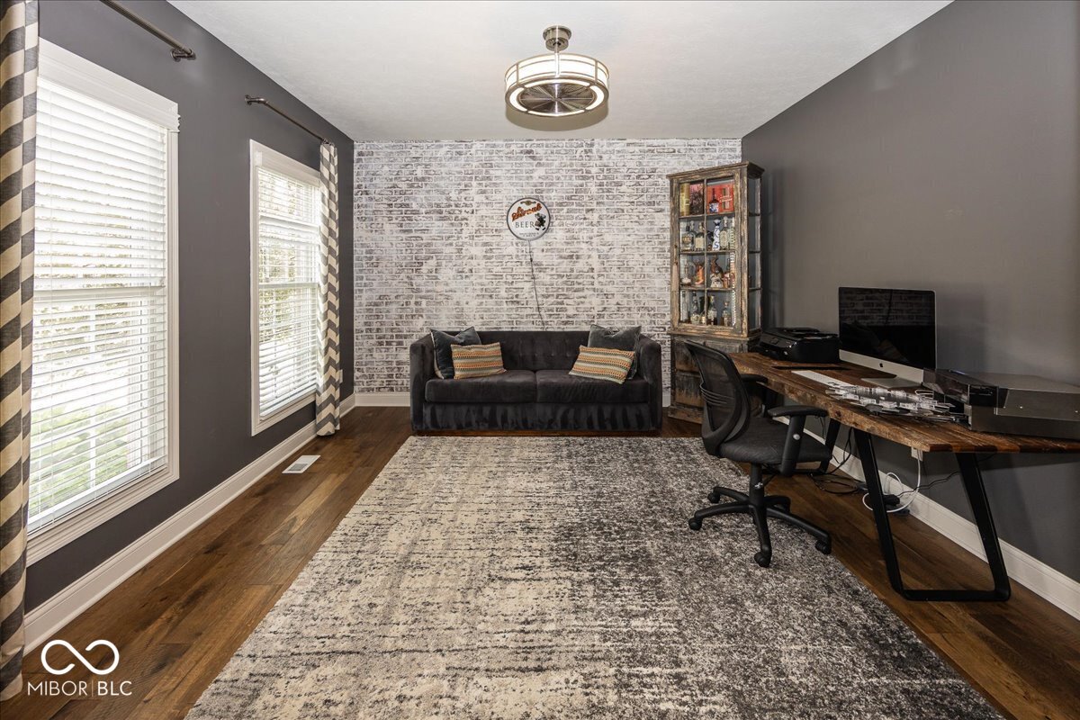 9976 Win Star Way