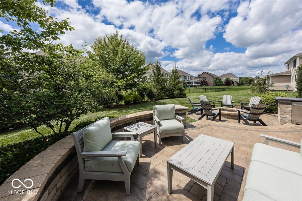 9976 Win Star Way