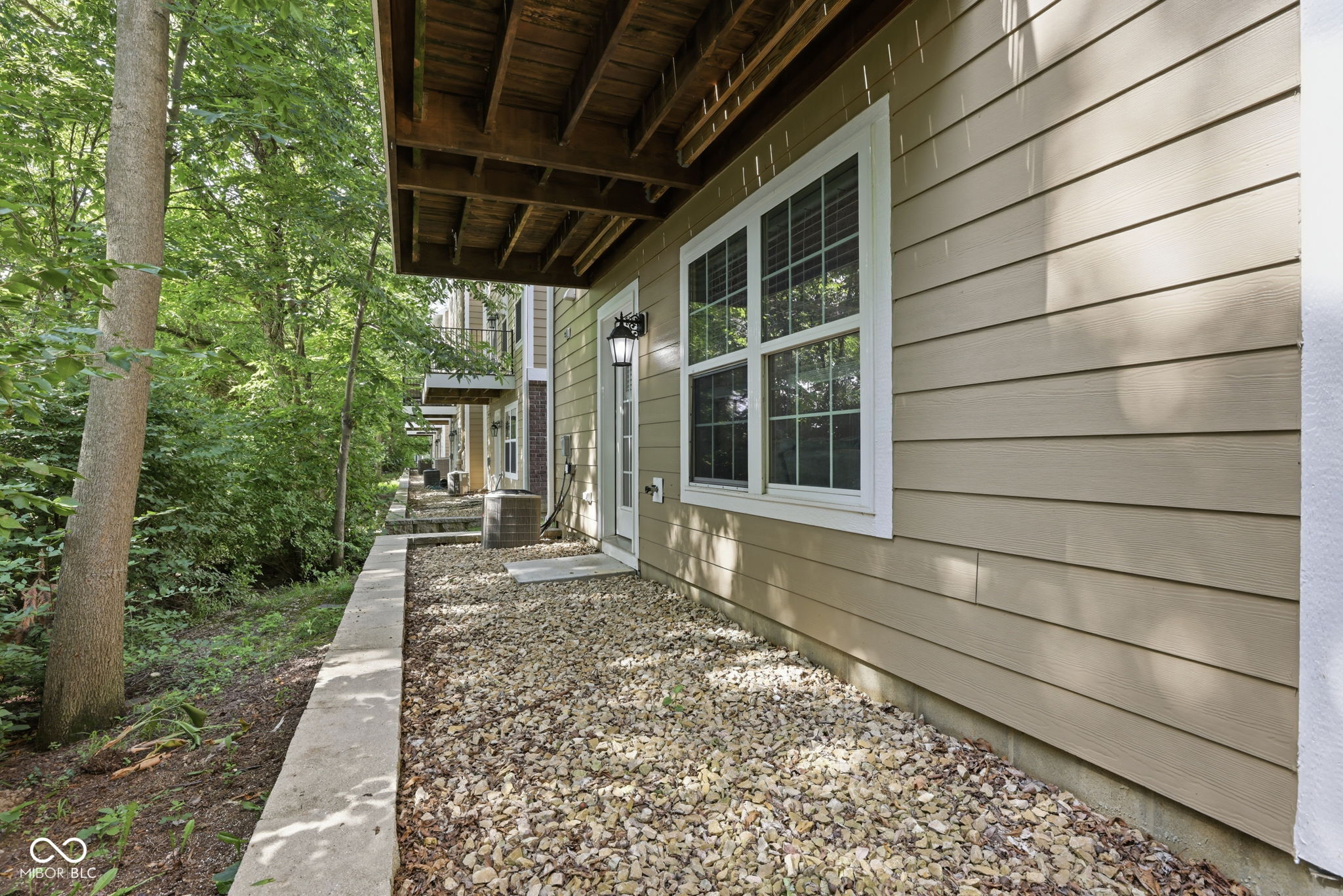 1010 Bard Lane
