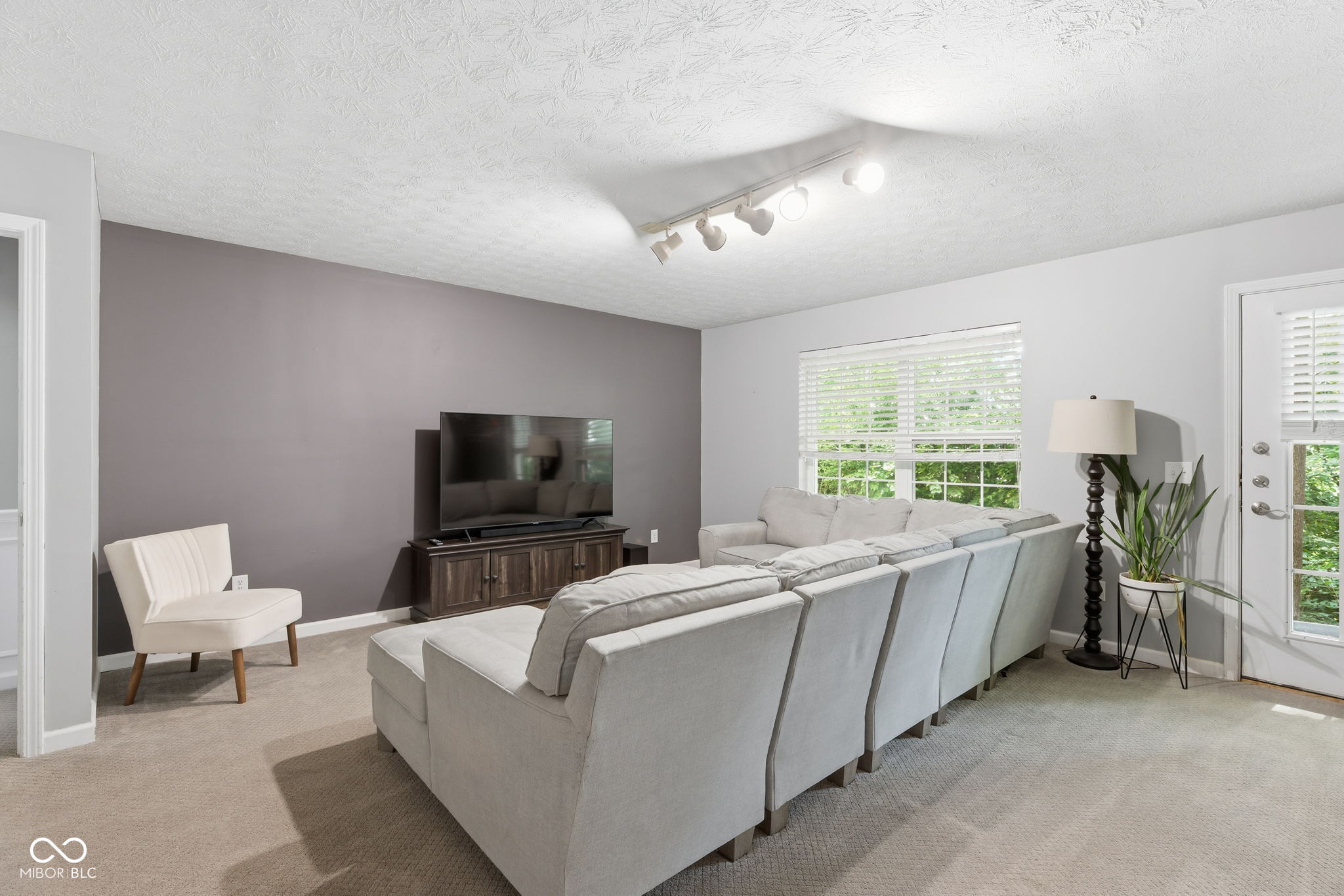 1010 Bard Lane