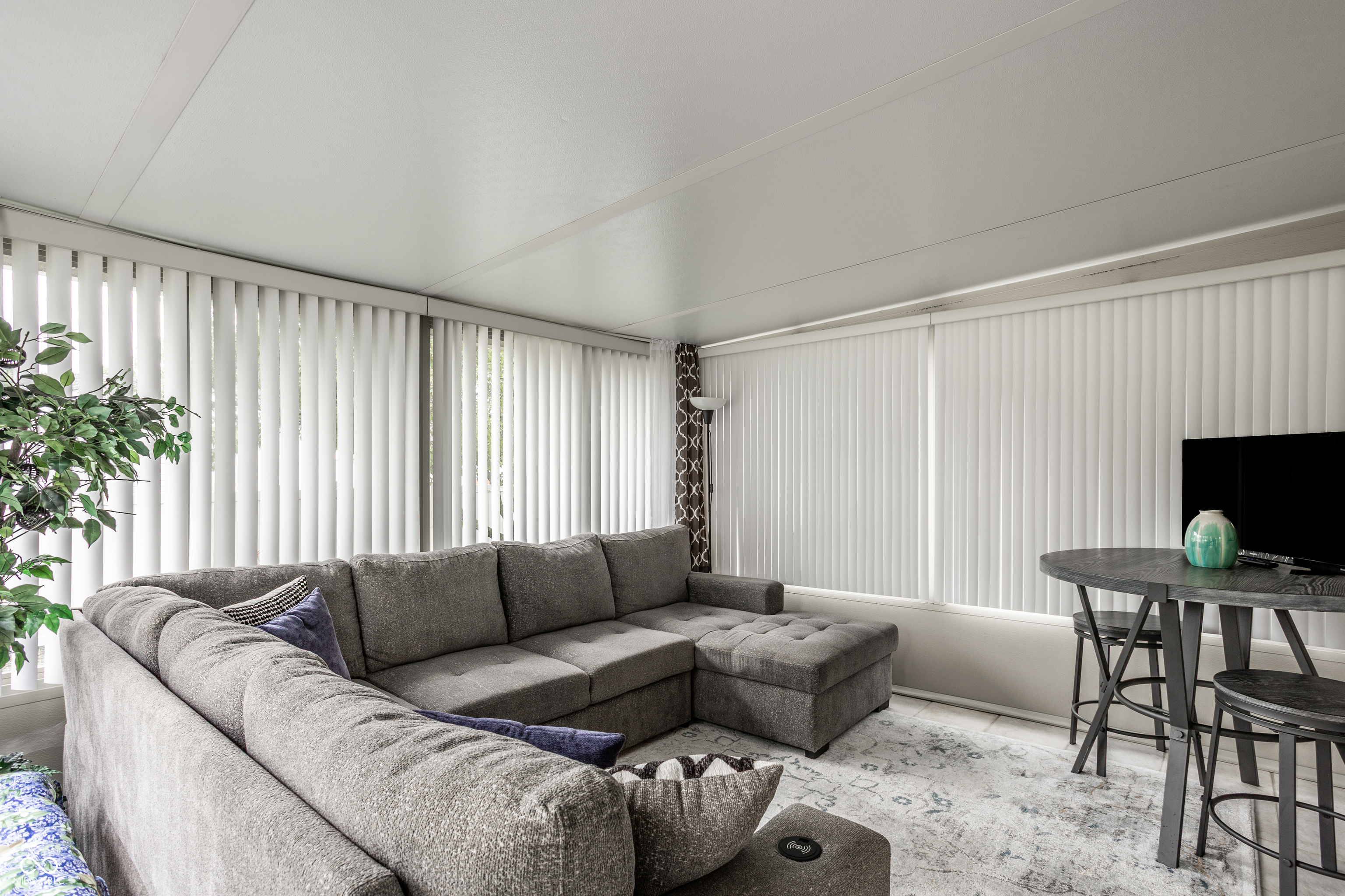 206 E Delaware Street