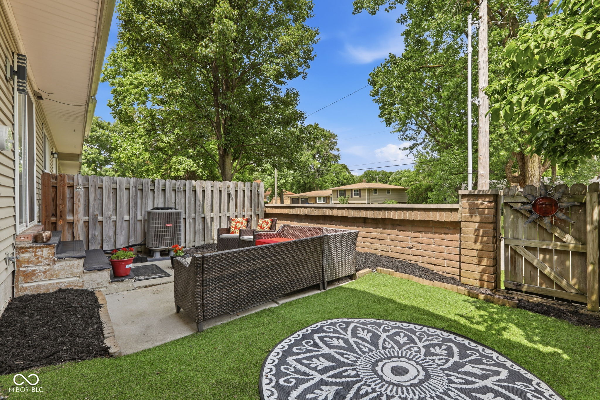 5521 Vin Rose Lane