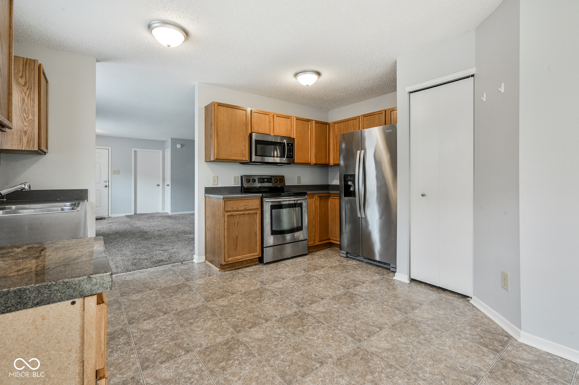 1804 Feather Reed Lane