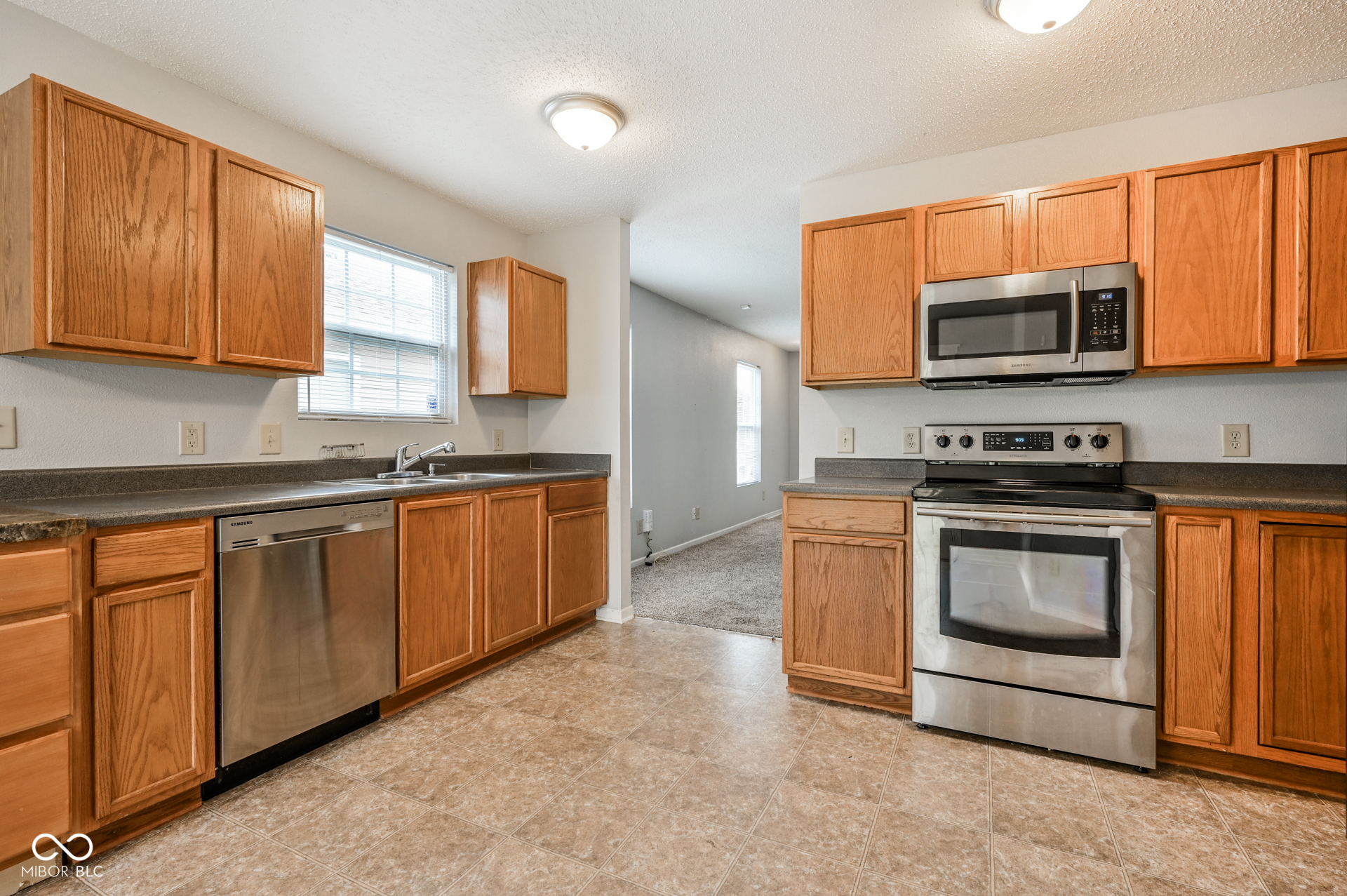 1804 Feather Reed Lane