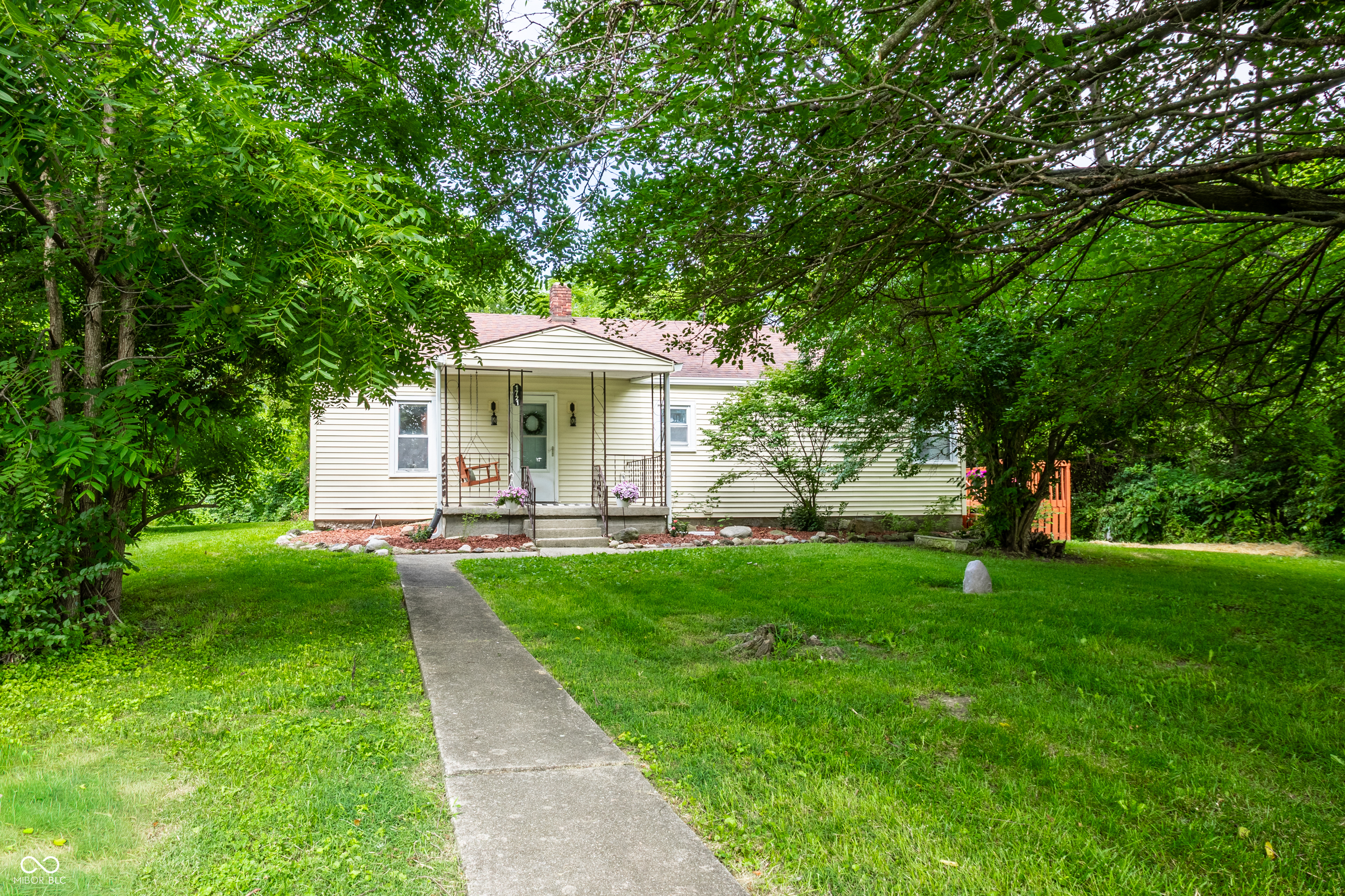 1721 E County Road 400 S
