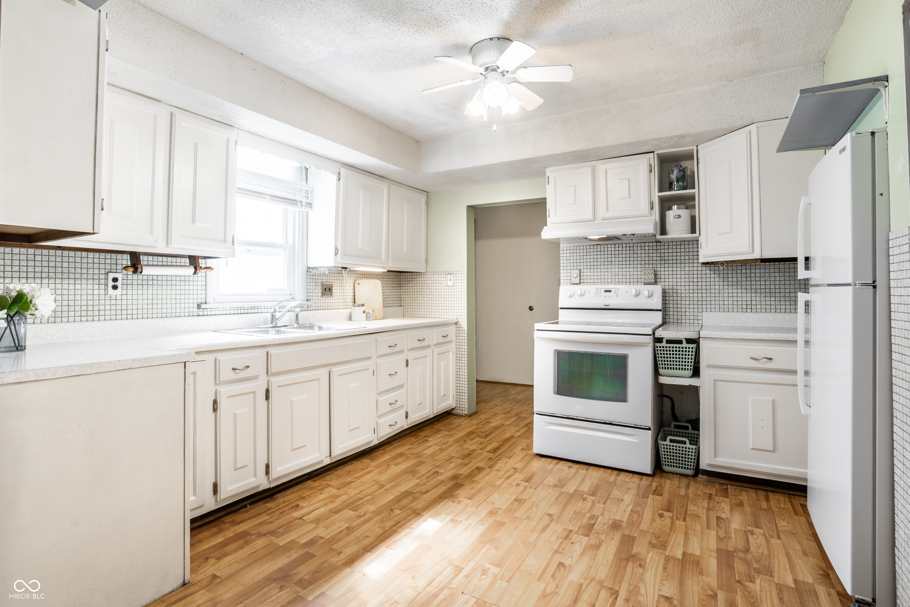 1721 E County Road 400 S