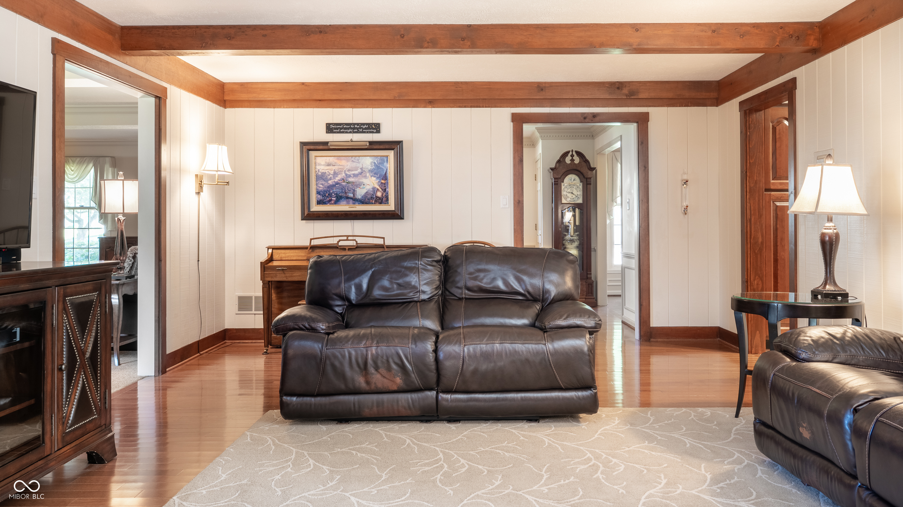 1045 Maxwell Lane