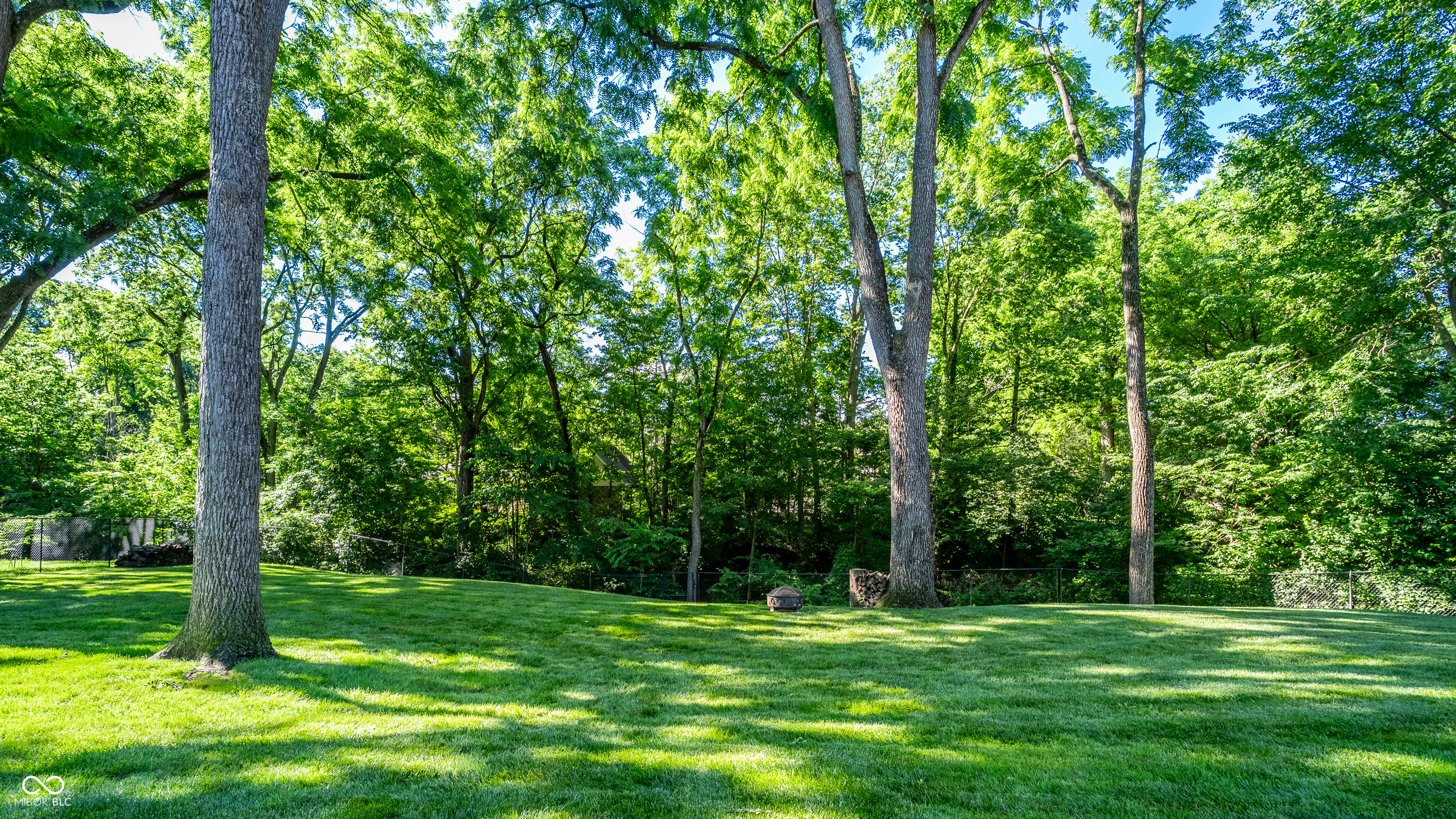 1045 Maxwell Lane