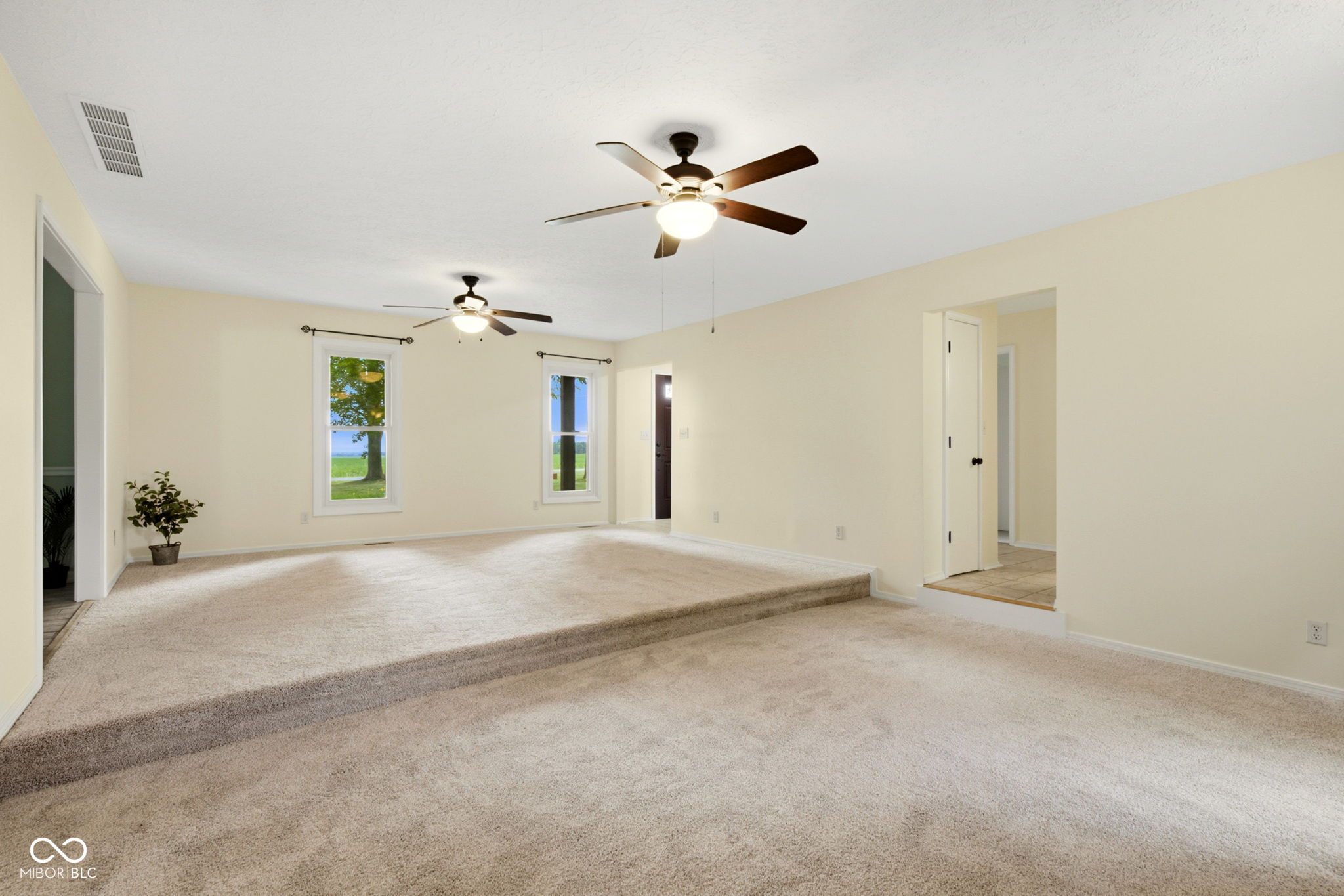 936 W County Road 550 S