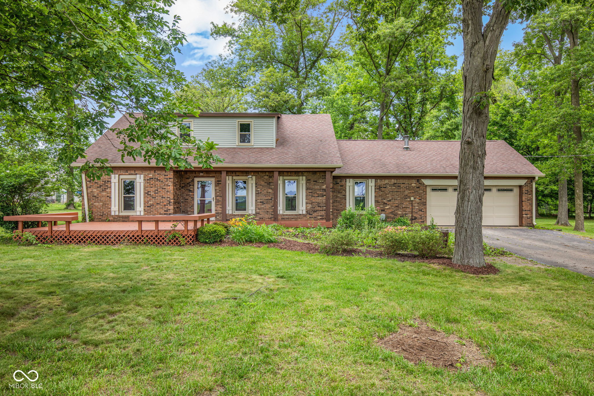 936 W County Road 550 S