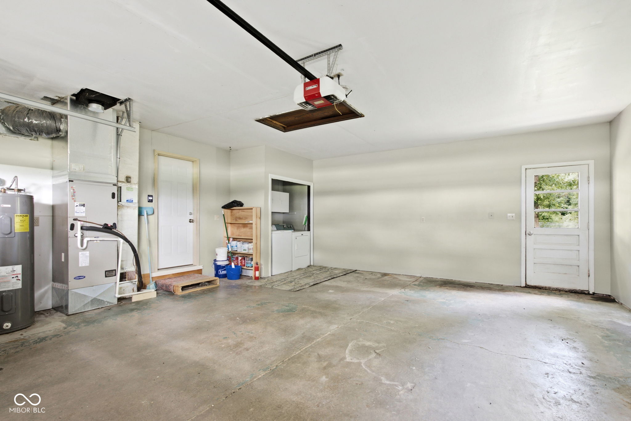 936 W County Road 550 S