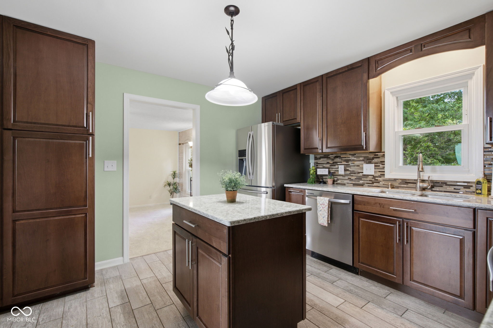 936 W County Road 550 S