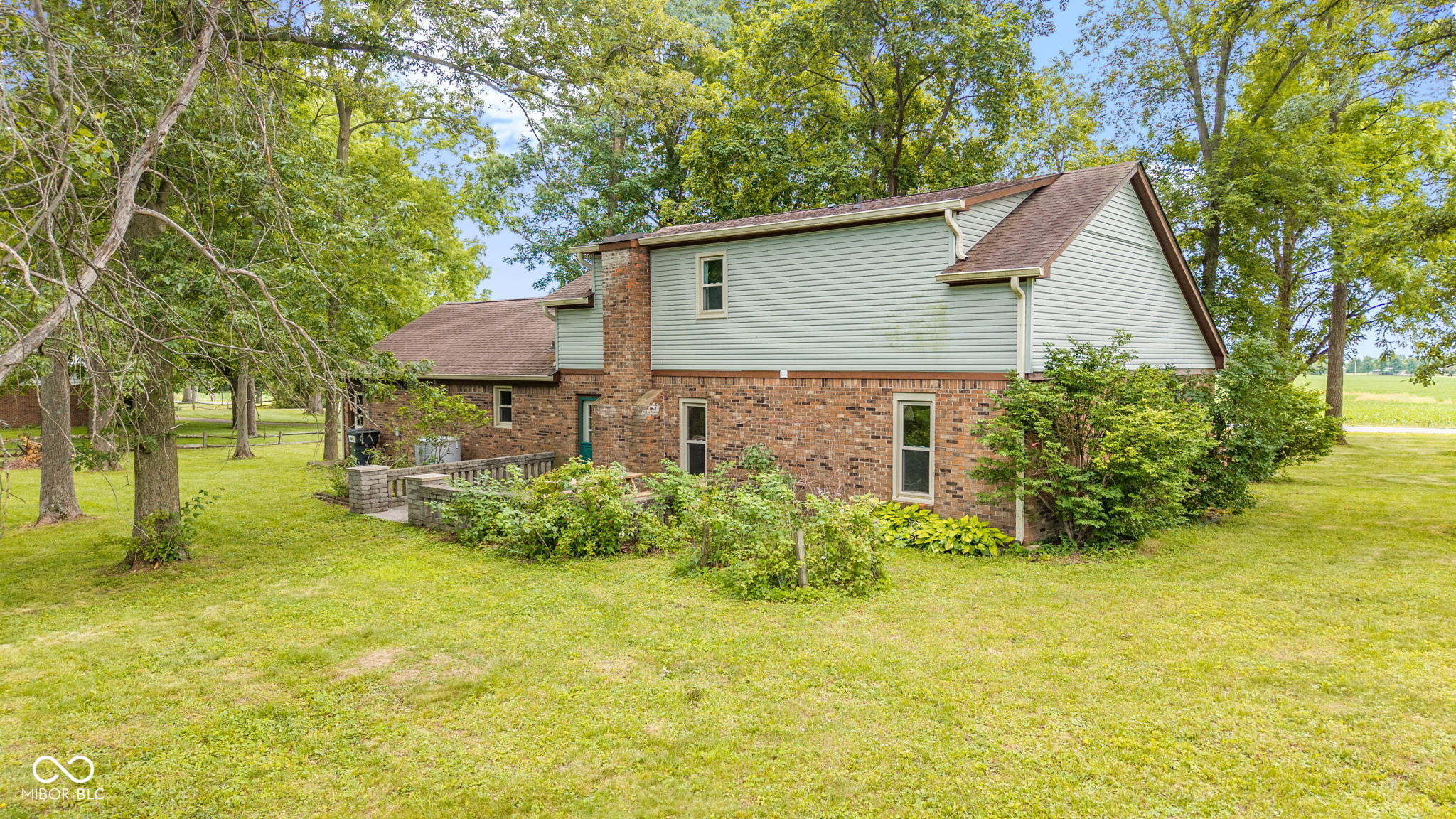 936 W County Road 550 S
