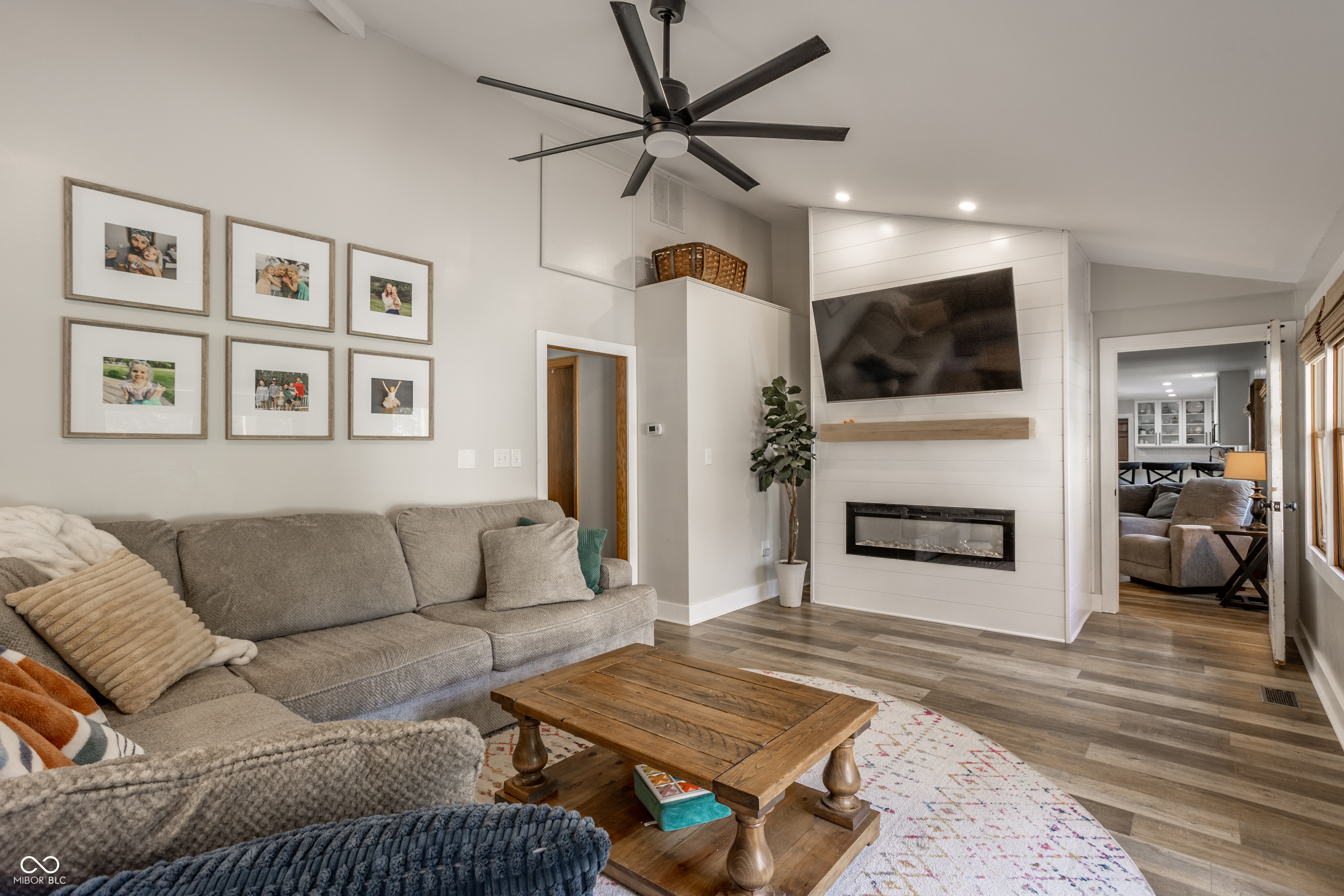6722 Crown Drive