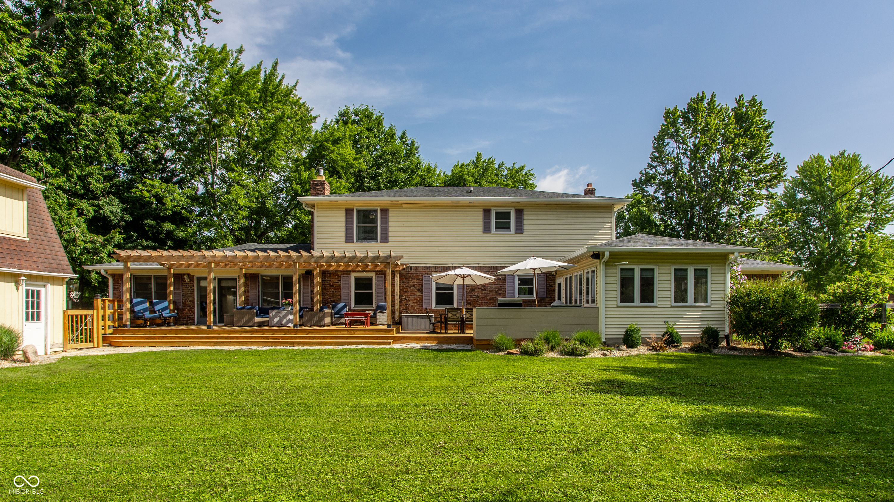 6722 Crown Drive