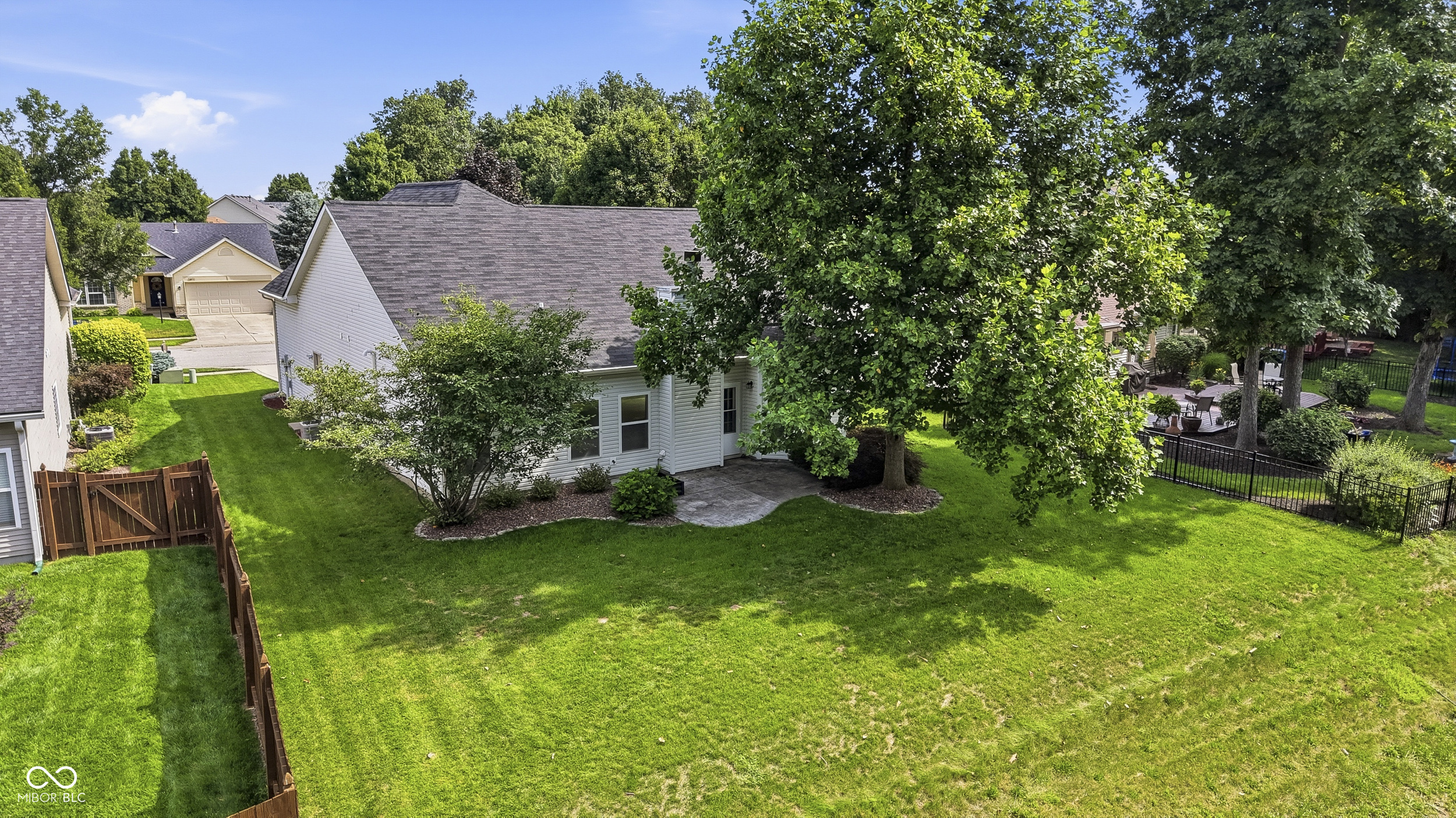 5871 Lost Oaks