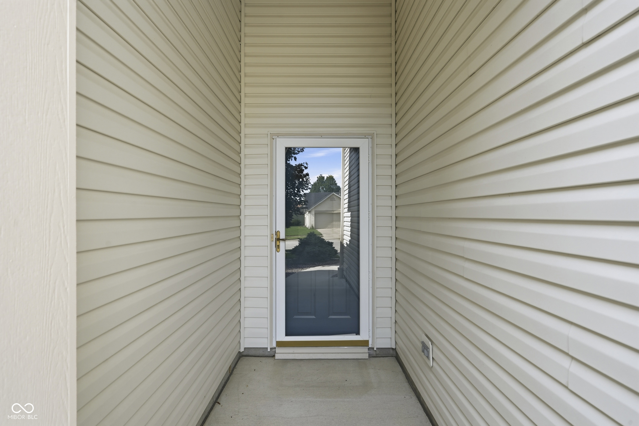 5871 Lost Oaks