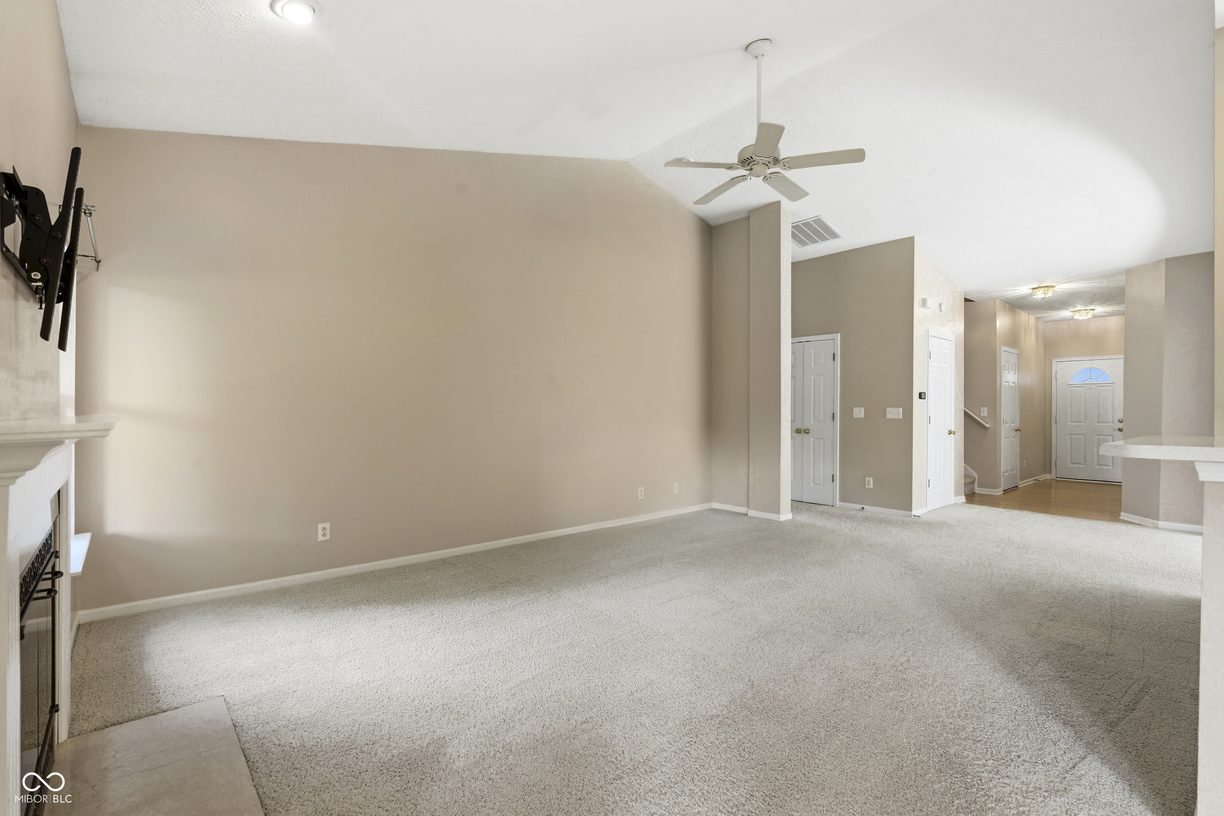 5871 Lost Oaks