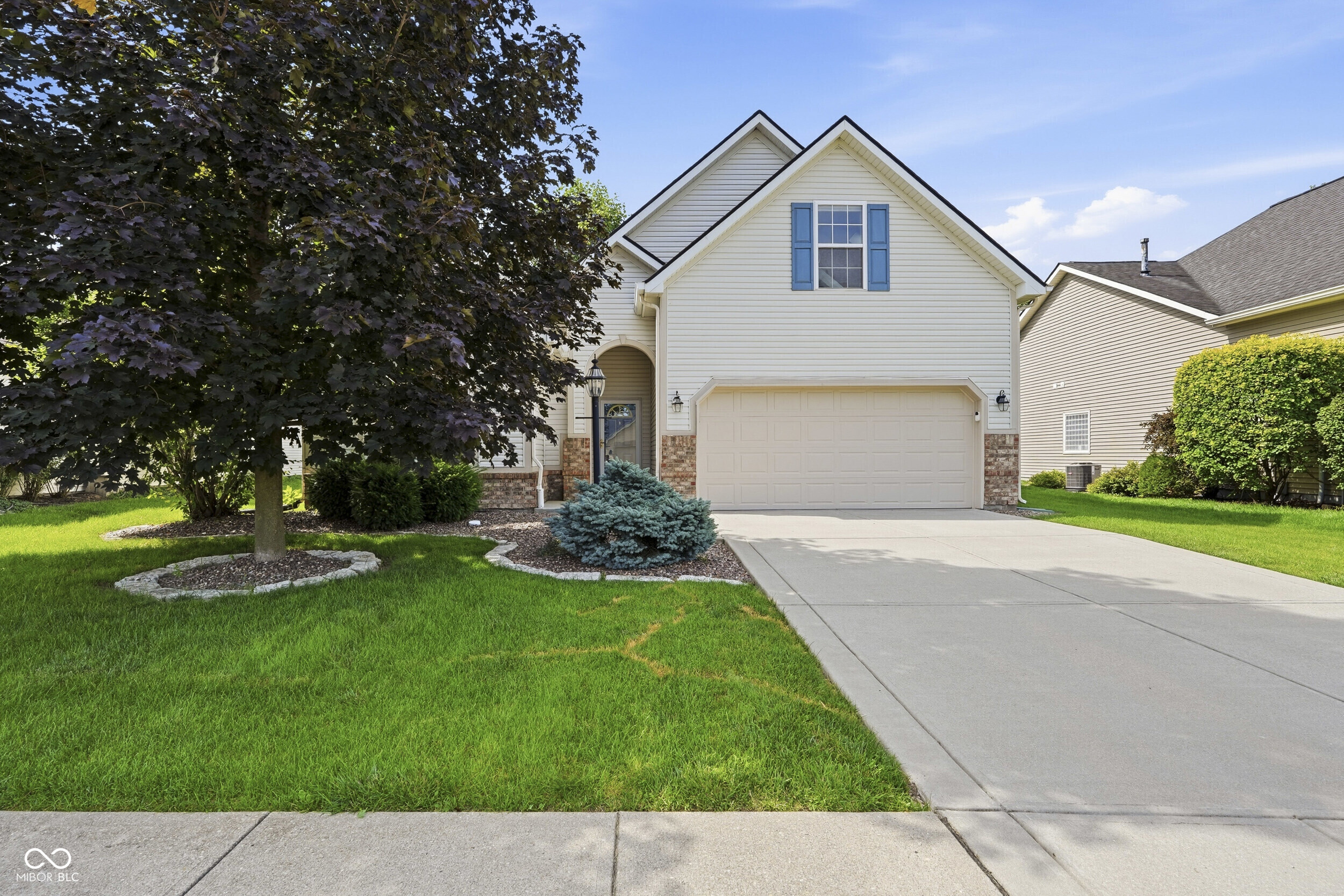 5871 Lost Oaks