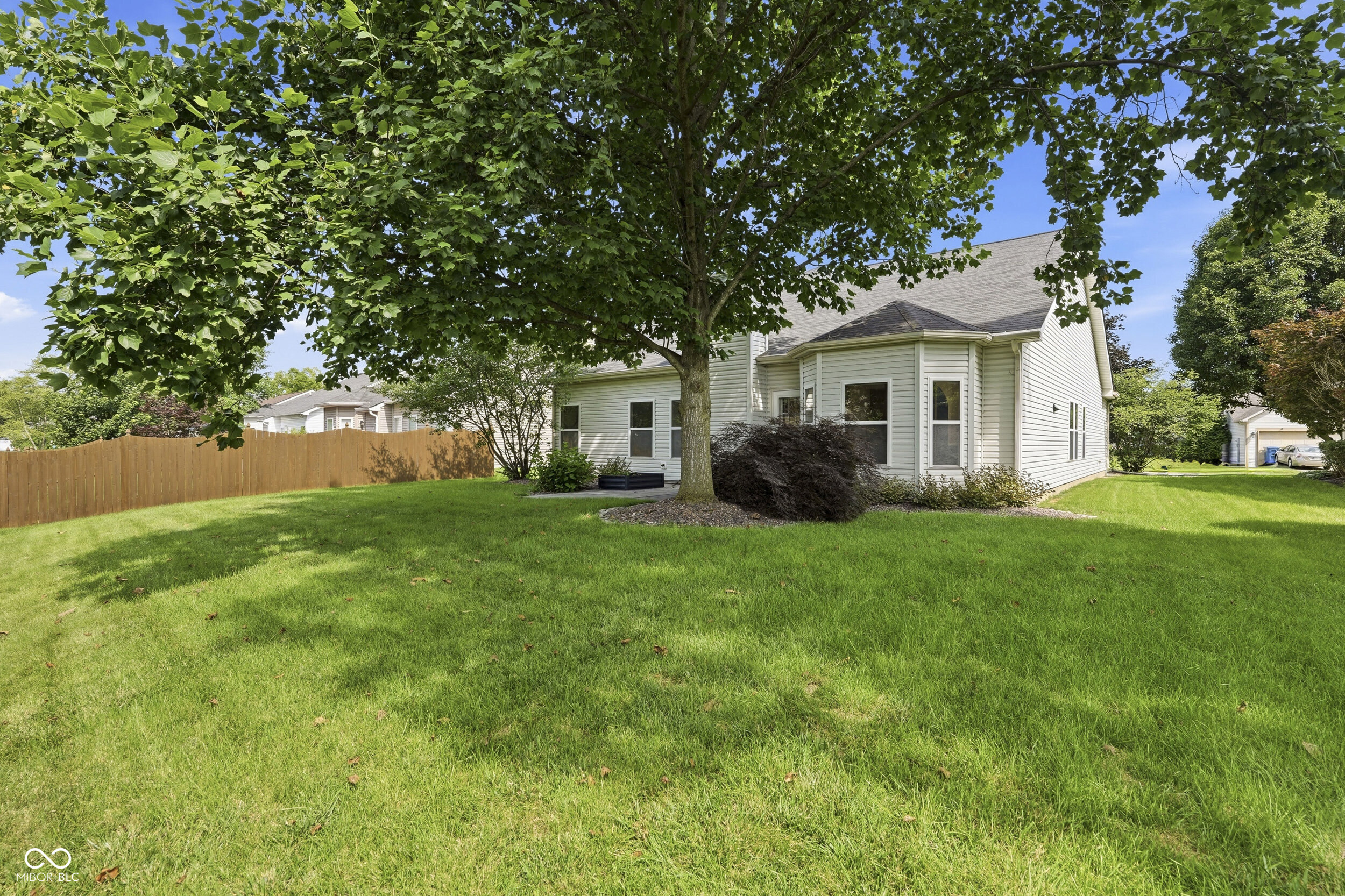 5871 Lost Oaks