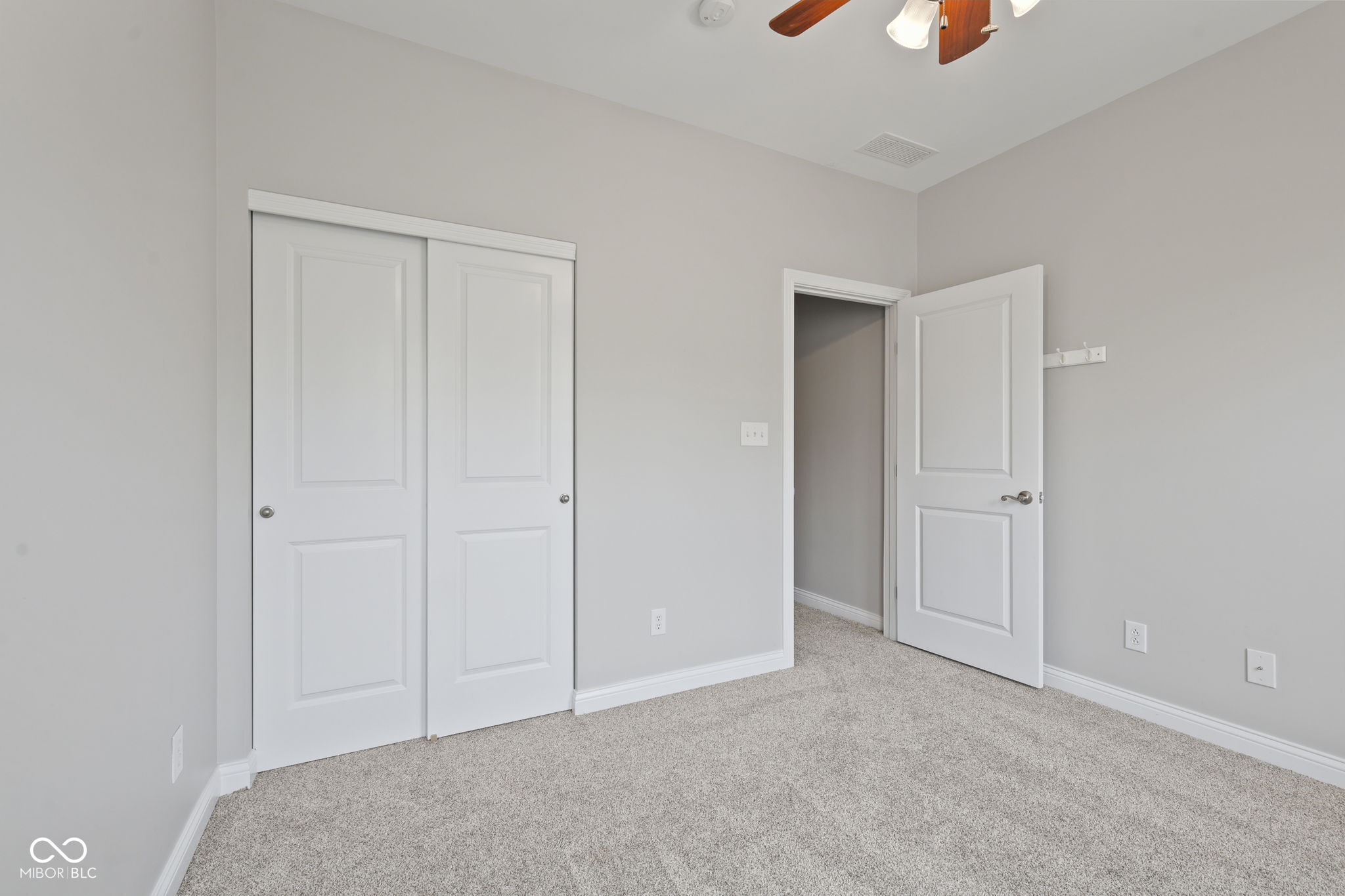 735 Greenford Trail N