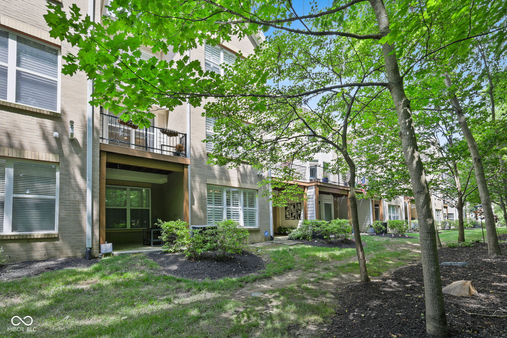 735 Greenford Trail N