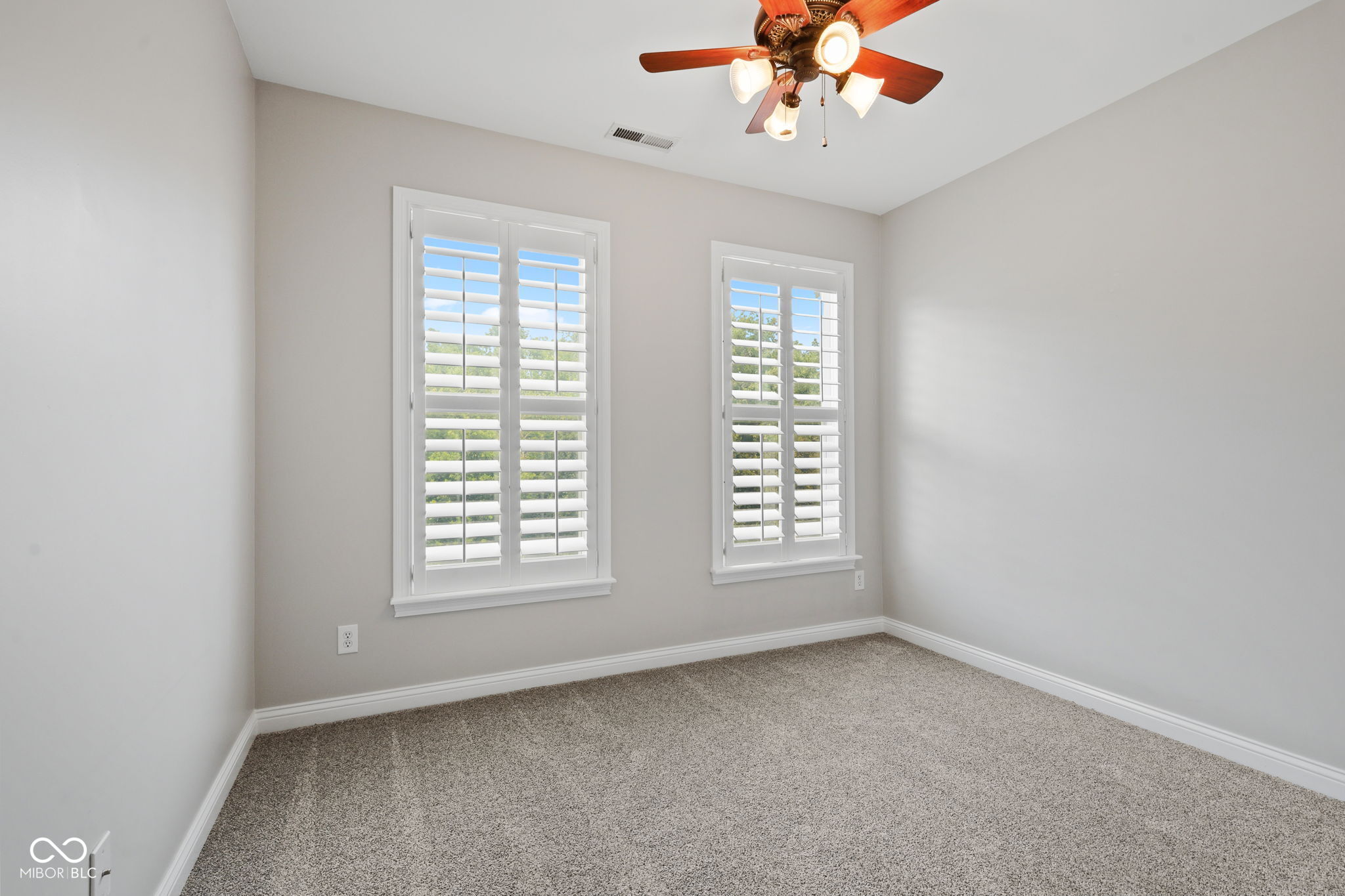 735 Greenford Trail N