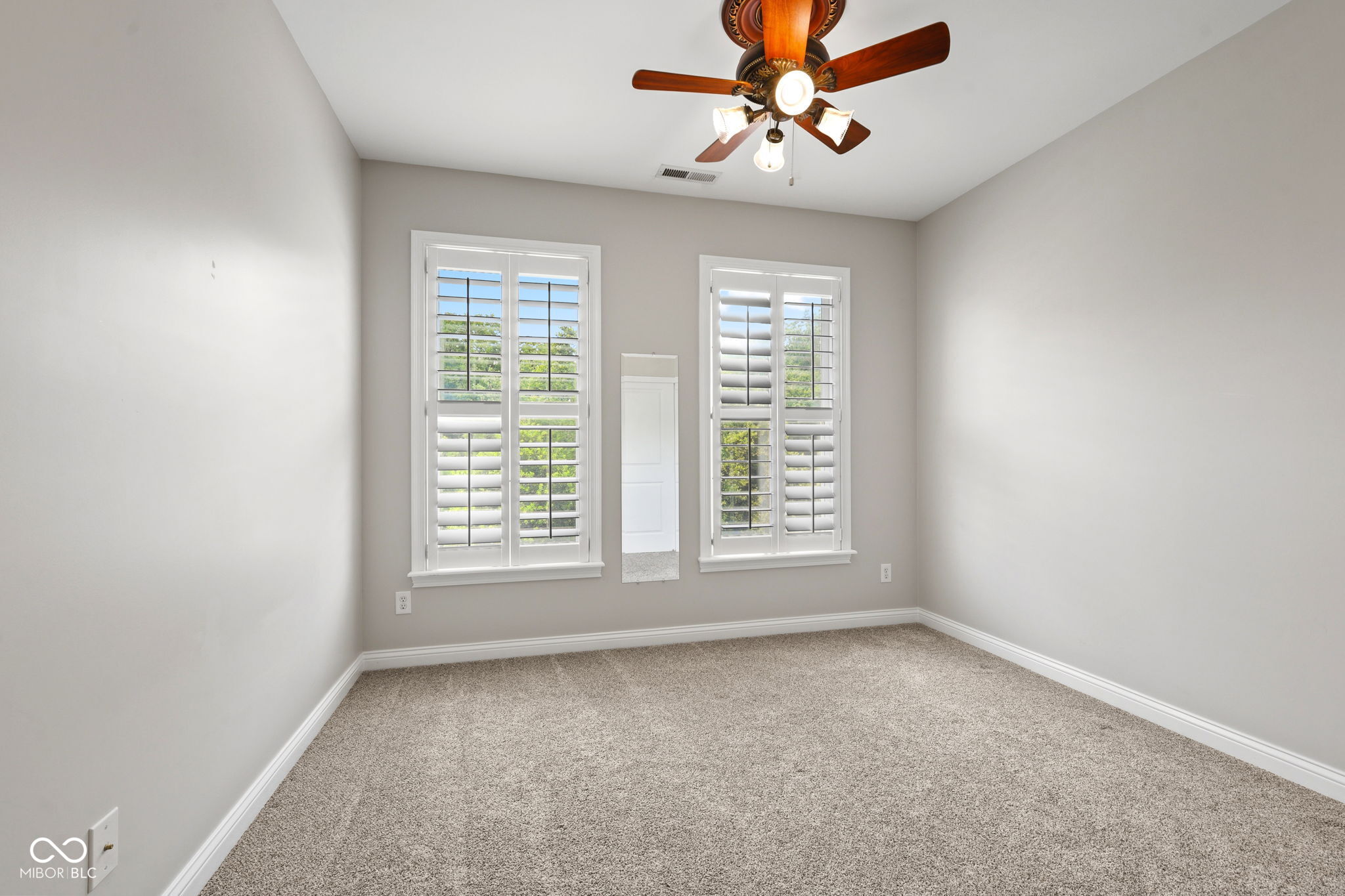 735 Greenford Trail N