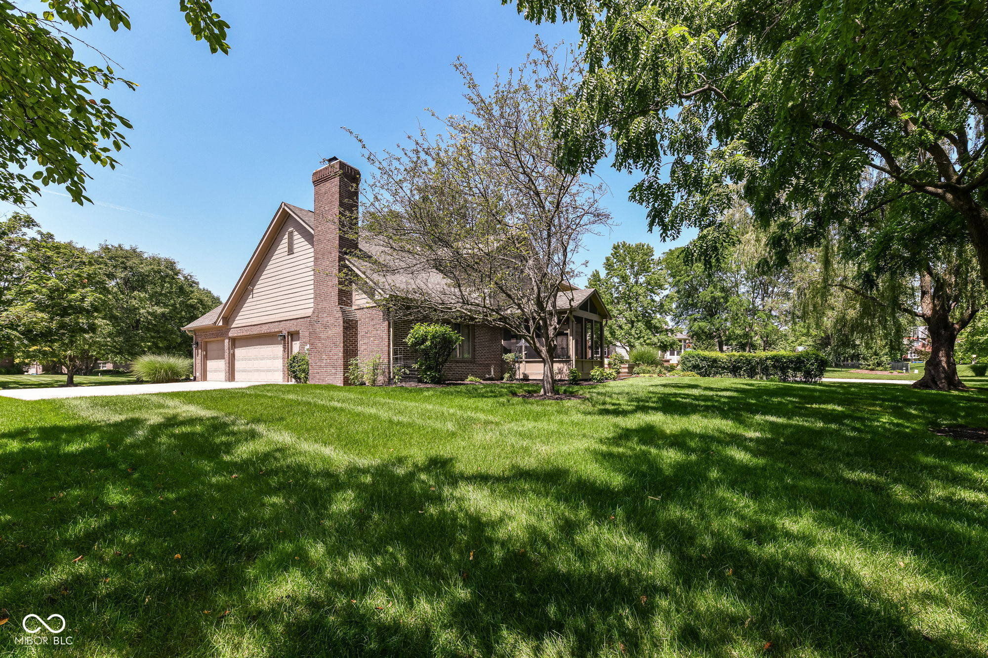 1385 Edinburgh Drive