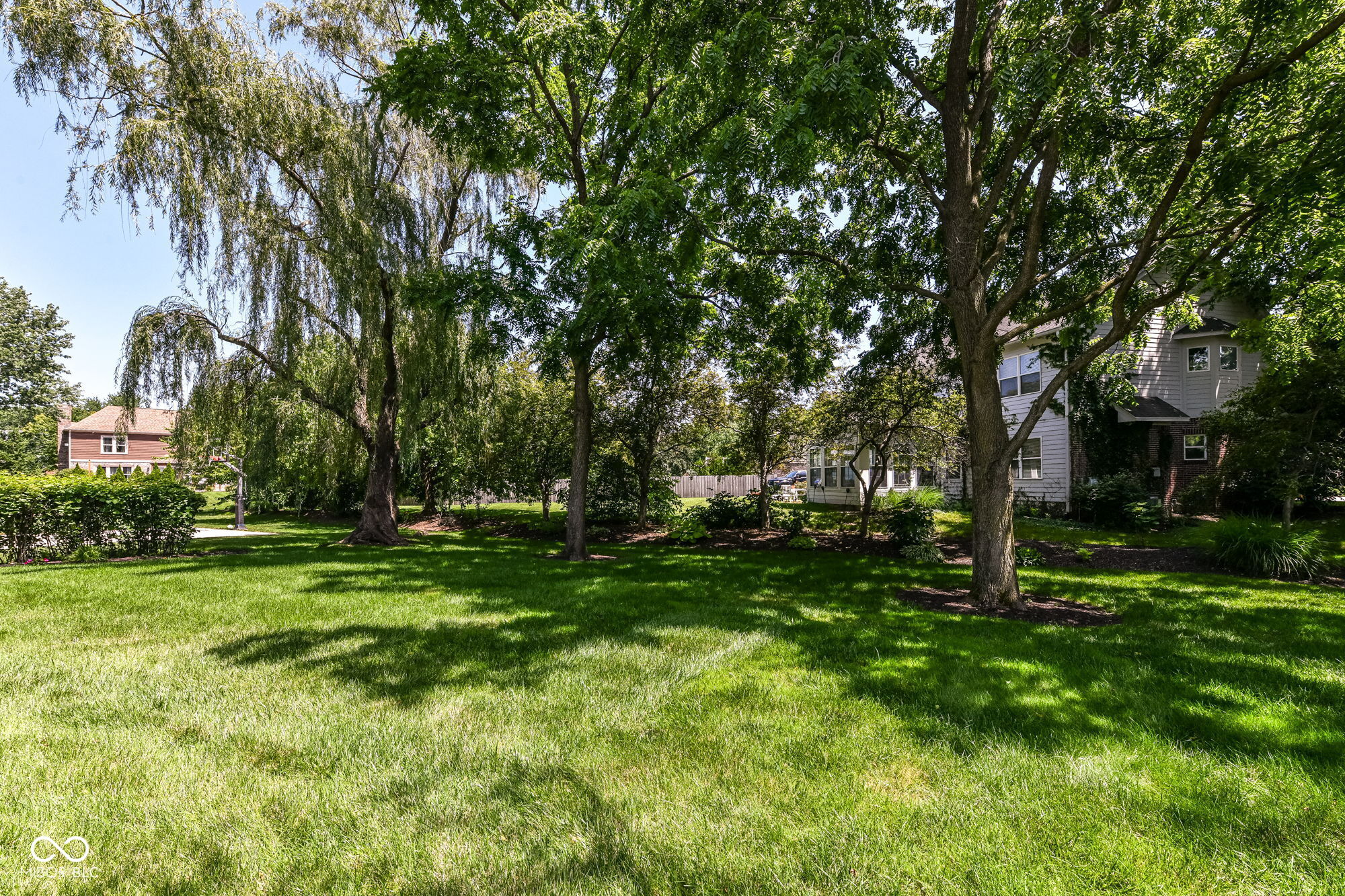 1385 Edinburgh Drive