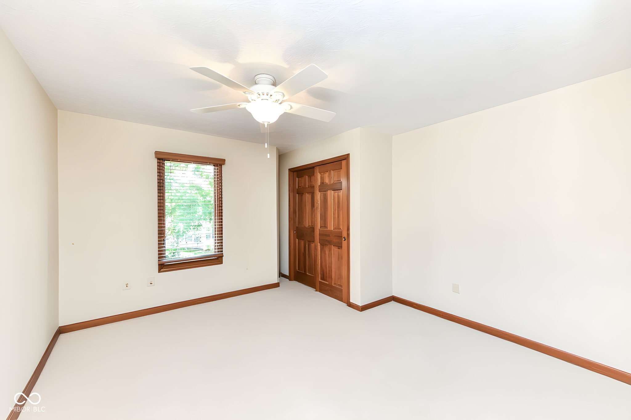 1385 Edinburgh Drive