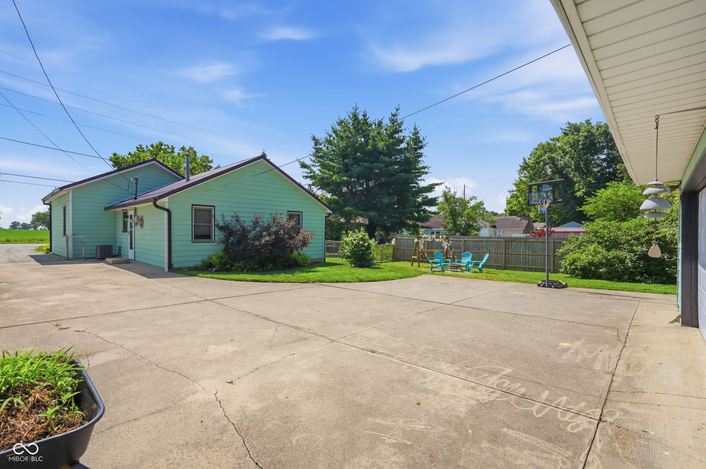 370 N Peru Street