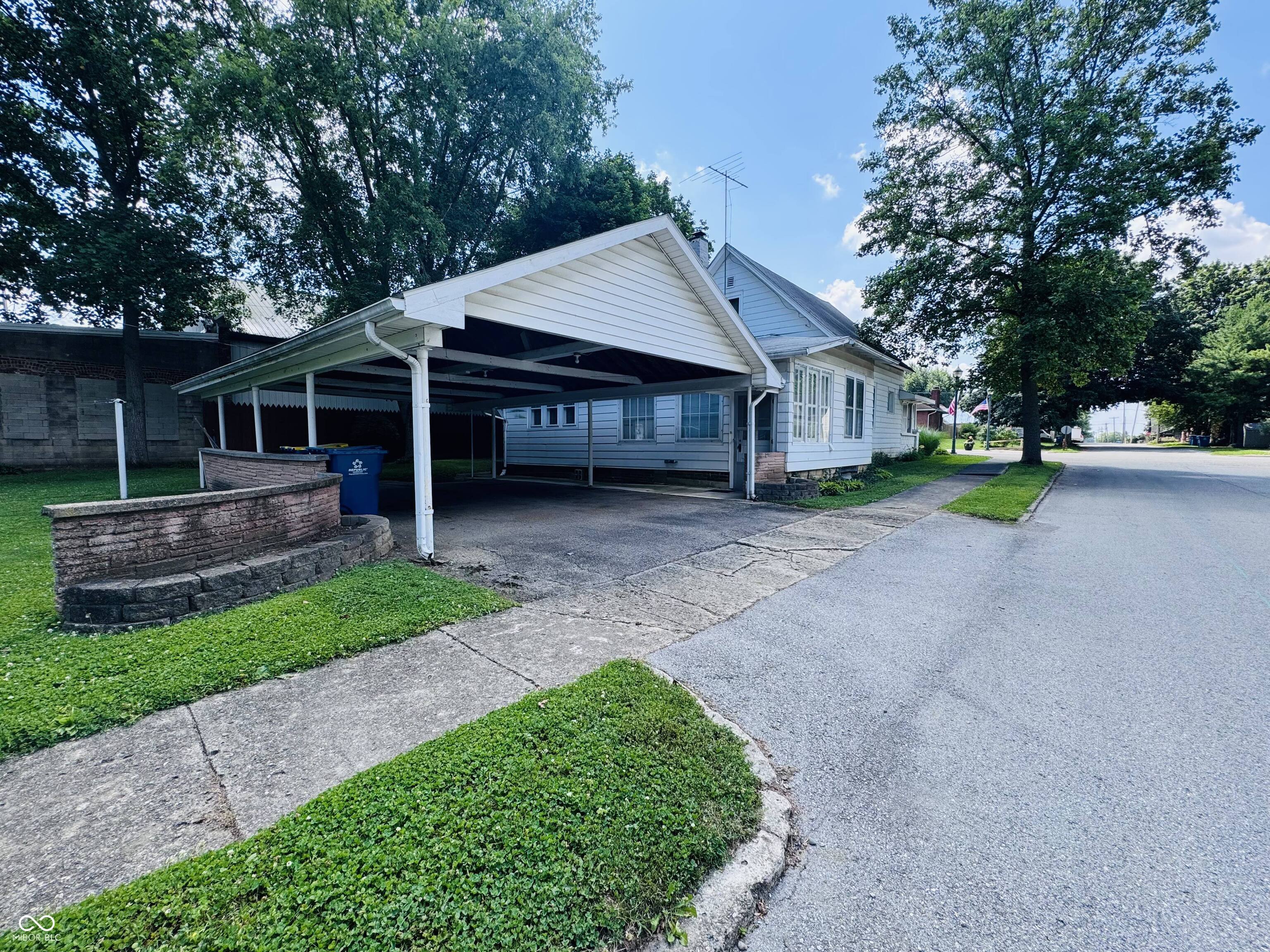 216 W Main Street